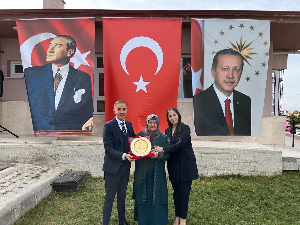 ATATÜRKÇÜ NESİLLER YETİŞSİN DİYE BU OKULU YAPTIRDIK