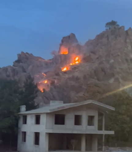 KAYALIK ALANDA YANGIN ÇIKTI