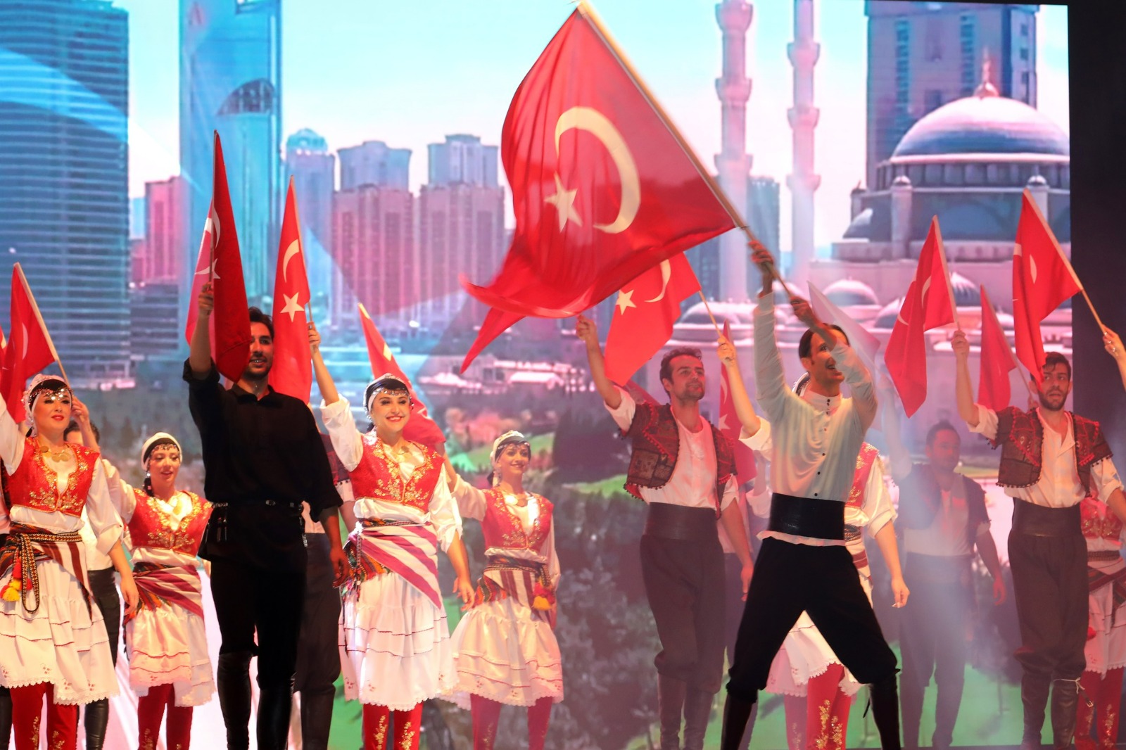 BÜYÜK ZAFER CANLANDIRILDI İZLEYENLERİ AĞLATTI