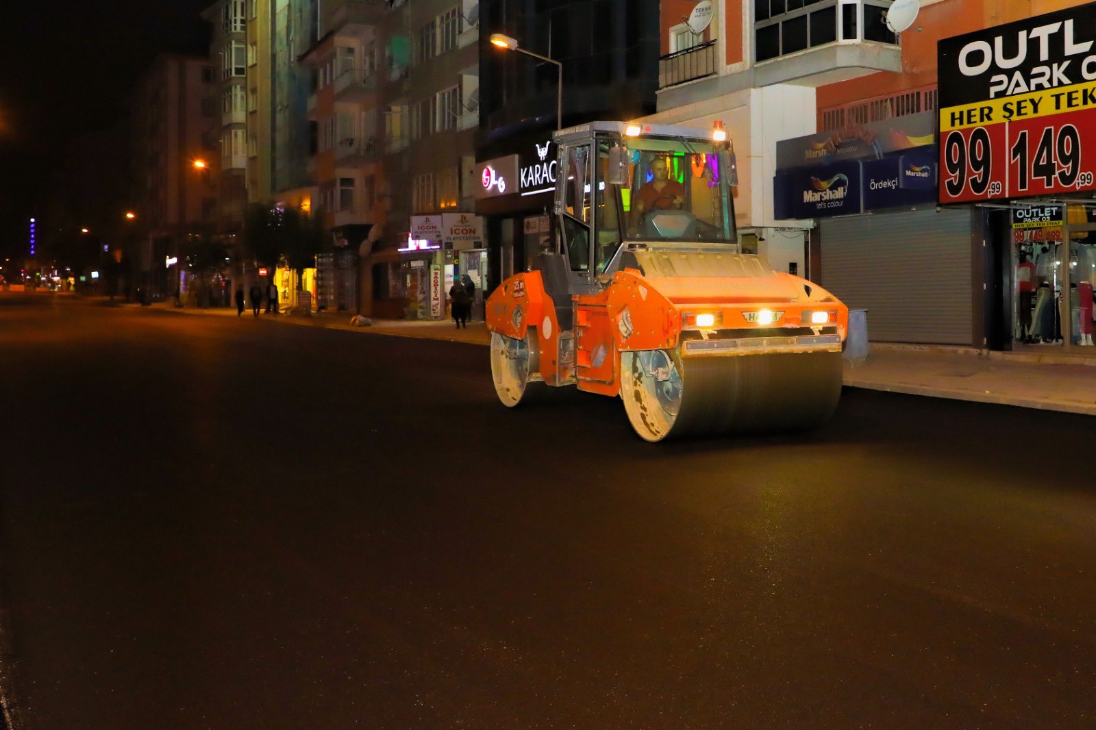 SICAK ASFALT SERİMİNE GEÇİLDİ