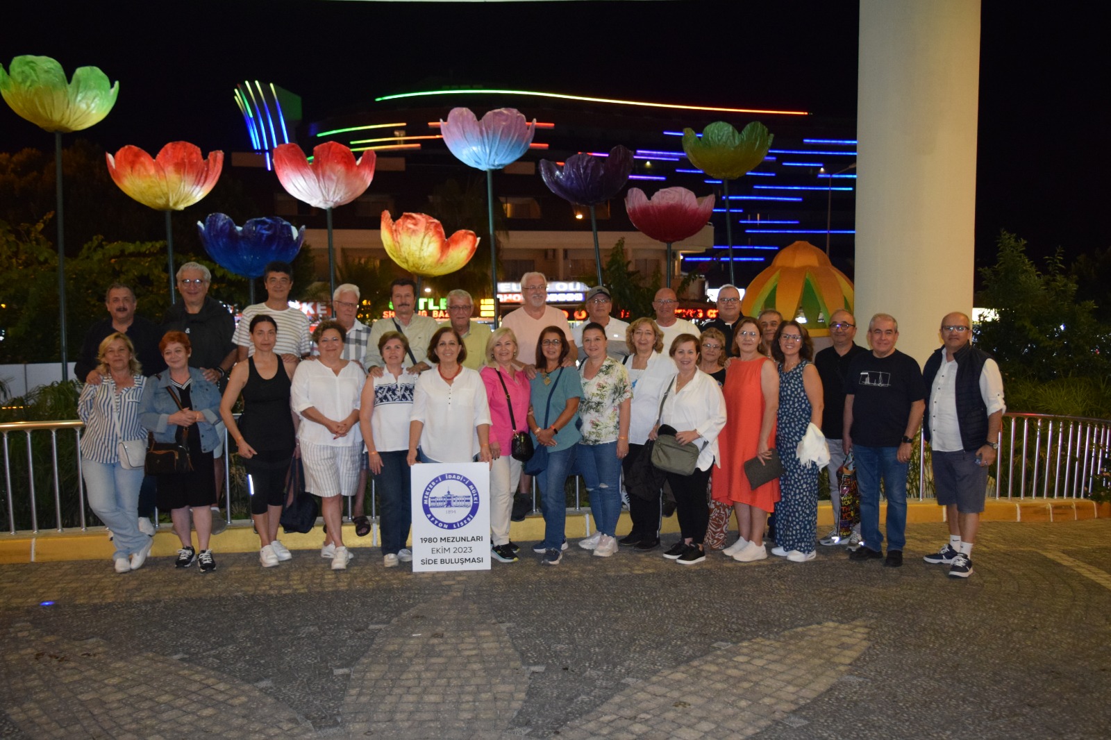 AFYON LİSESİ'NİN 1980 YILI MEZUNLARI BİR ARADA