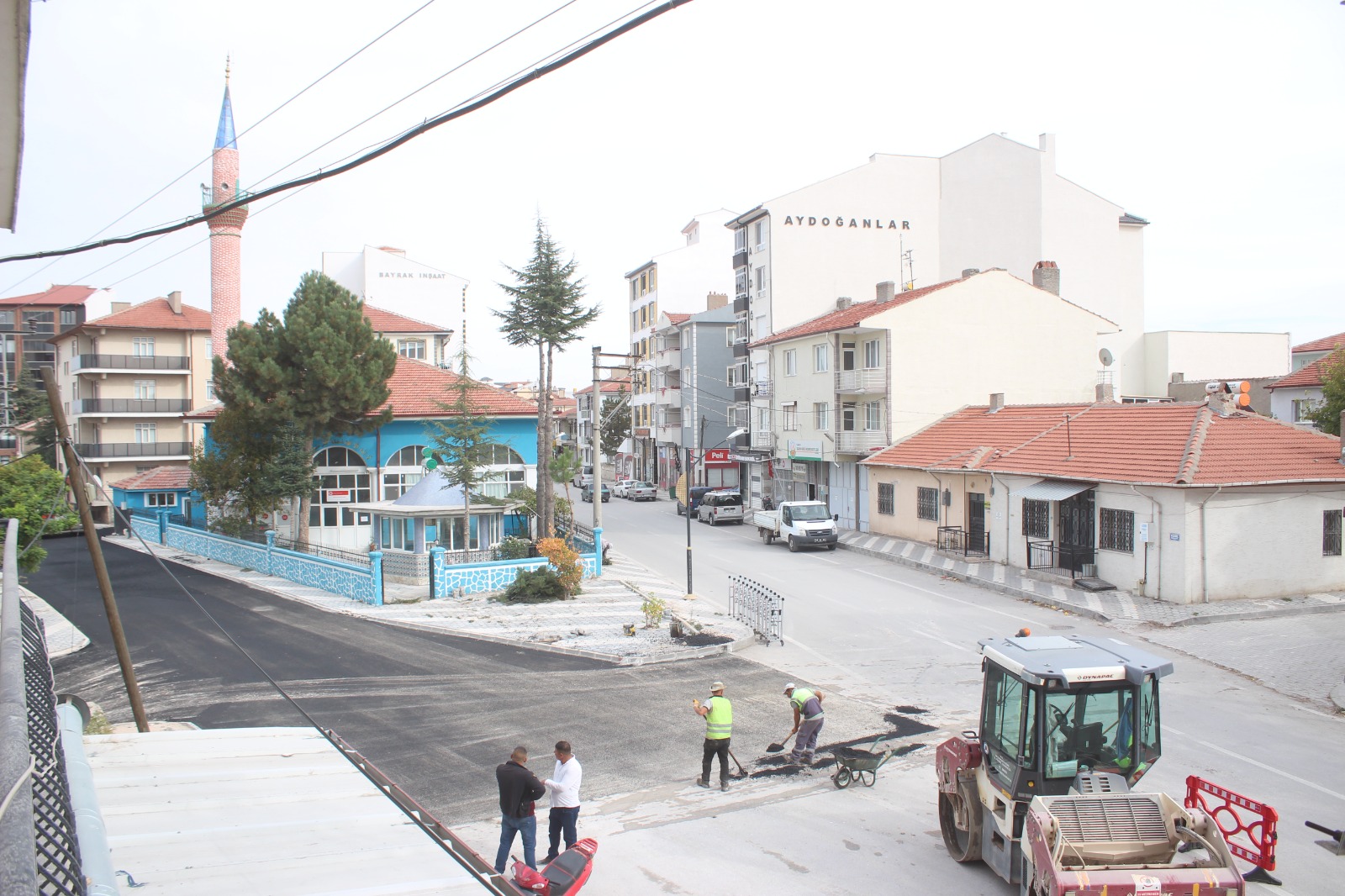 EMİRDAĞ'DA ASFALT SEFERBERLİĞİ BAŞLADI
