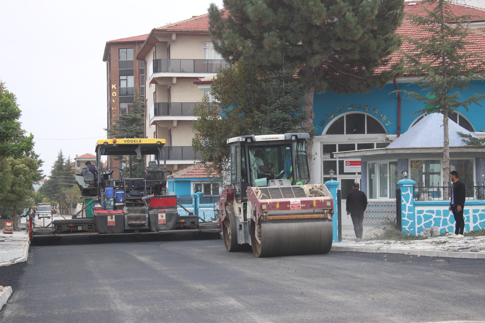 EMİRDAĞ'DA ASFALT SEFERBERLİĞİ BAŞLADI