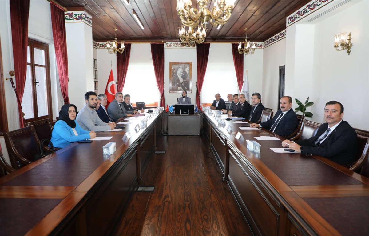 “KADIN ÇALIŞAN İSTİHDAMINI EN ÇOK ARTIRAN İLİZ”