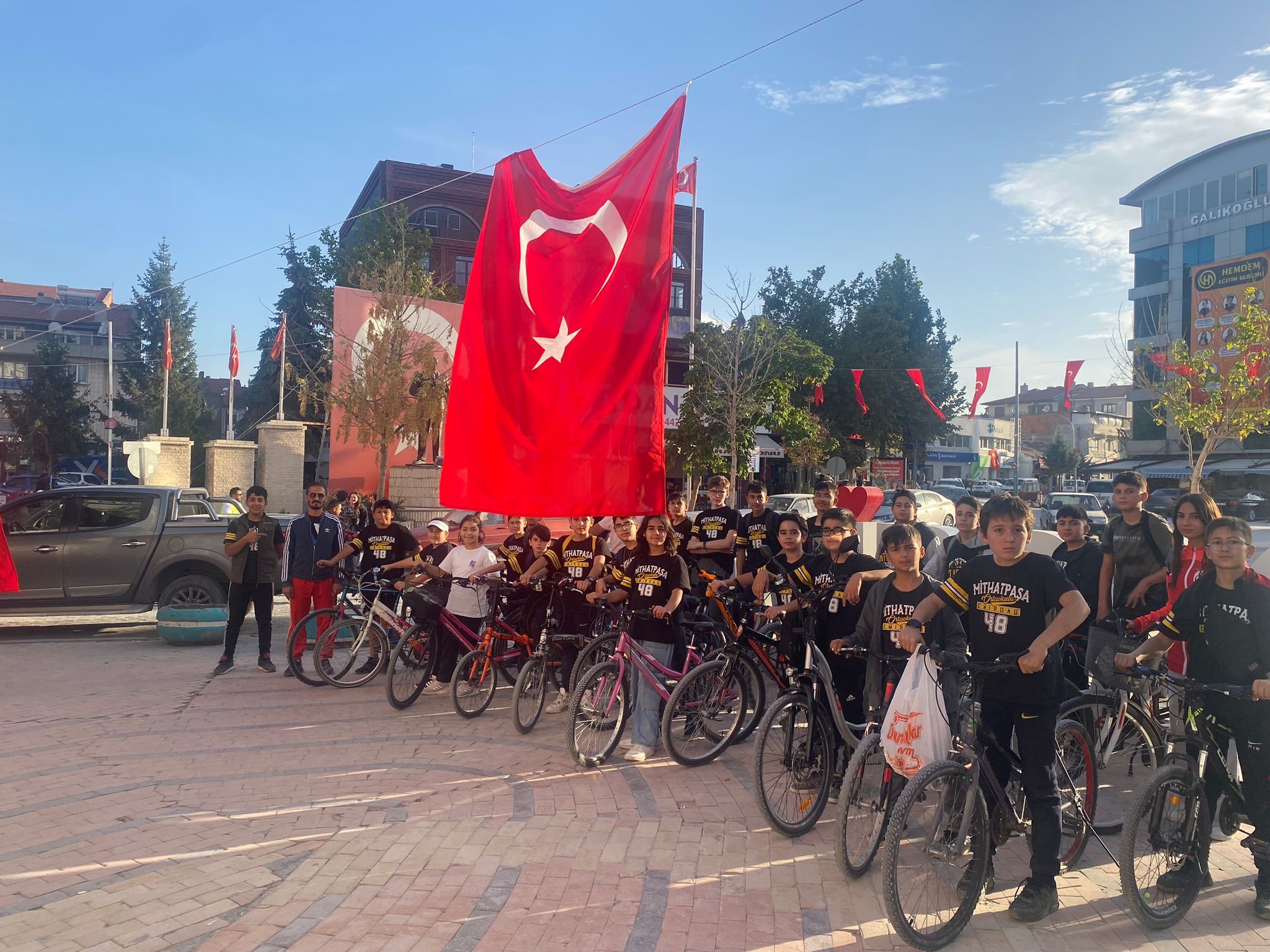 FEDA TÜRKİYEM GÖSTERİSİ BÜYÜK İLGİ GÖRDÜ