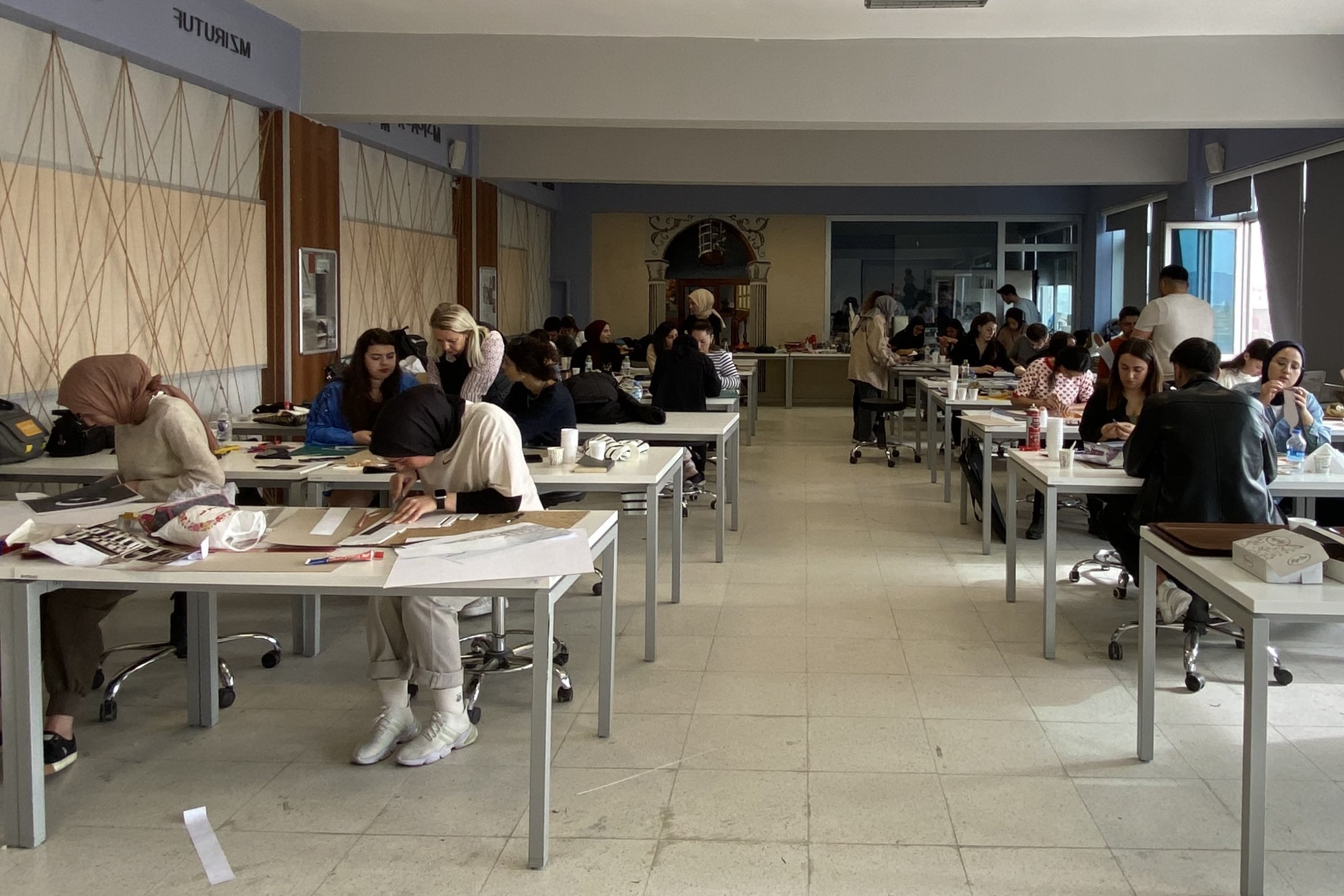 CUMHURİYET DÖNEMİNDEN KOLAJ YAPTILAR