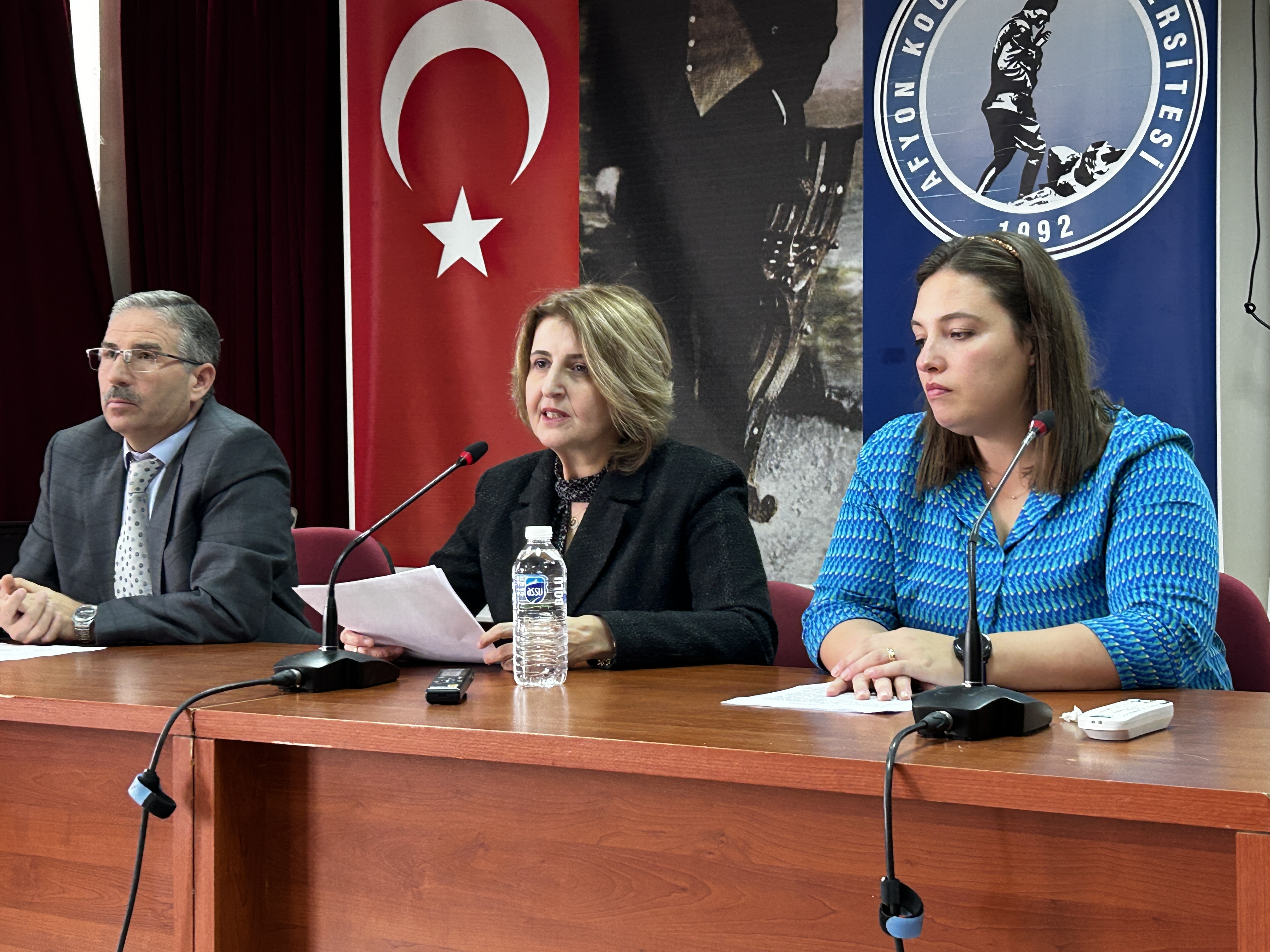 “CUMHURİYET VE EĞİTİM” KONFERANSI DÜZENLENDİ
