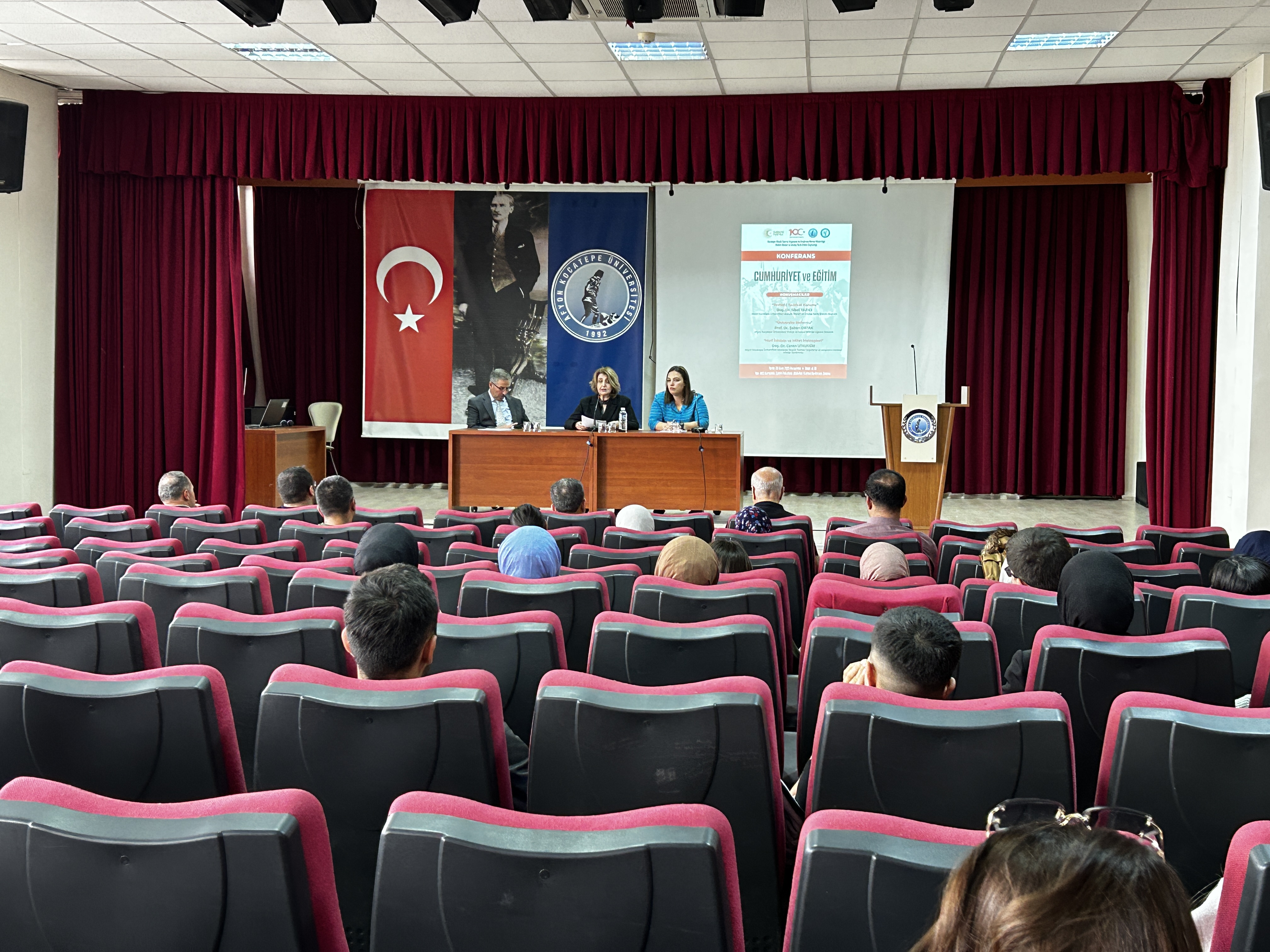 “CUMHURİYET VE EĞİTİM” KONFERANSI DÜZENLENDİ
