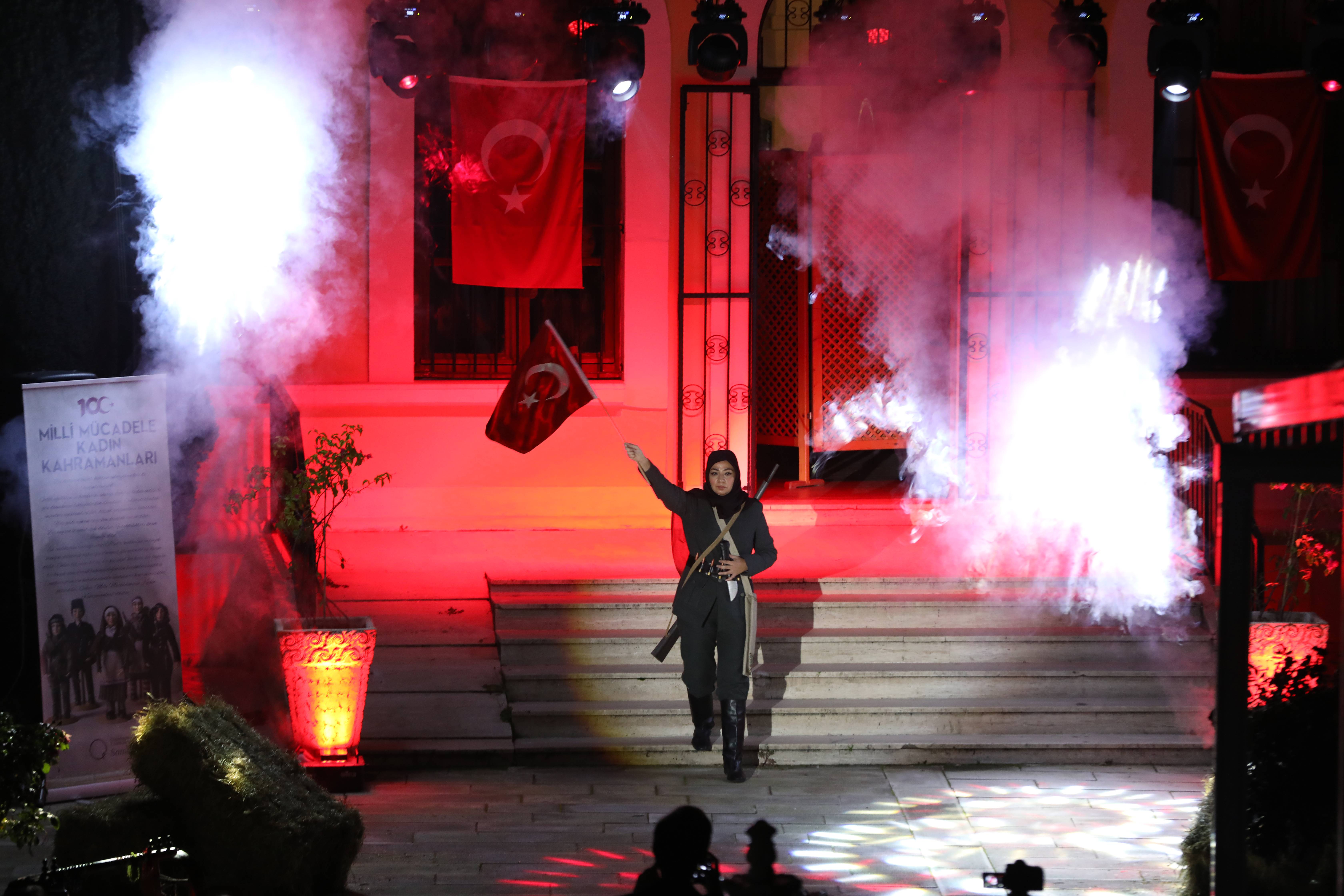 ‘MİLLİ MÜCADELENİN KADIN KAHRAMANLARI’