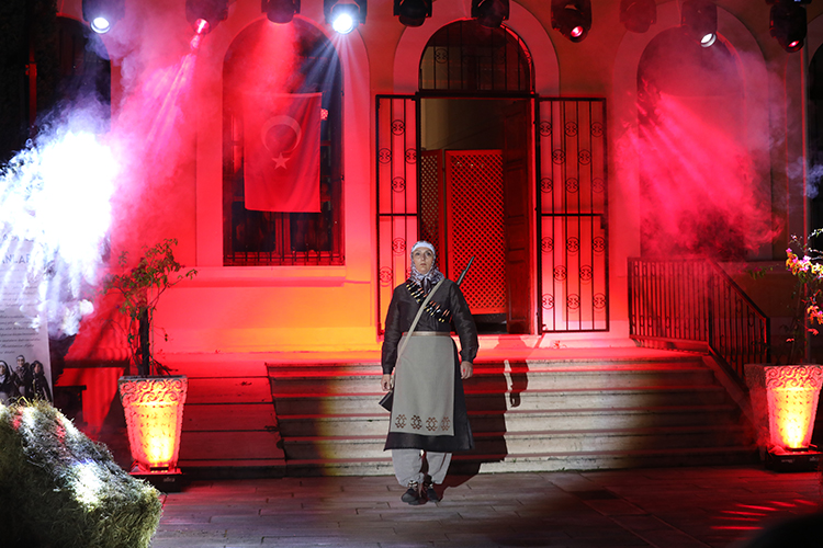 ‘MİLLİ MÜCADELENİN KADIN KAHRAMANLARI’