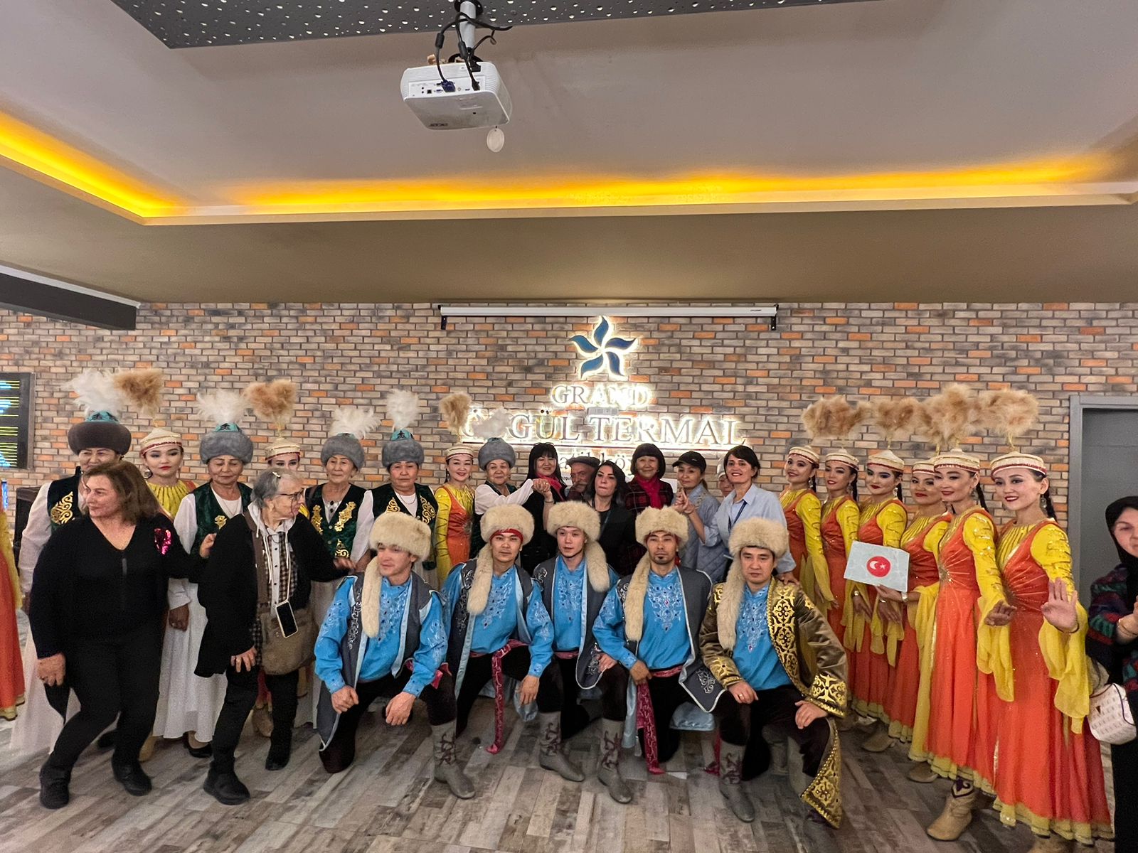 TANRI DAĞLARINDAN KOCATEPE'YE UZANAN BİR ASIR