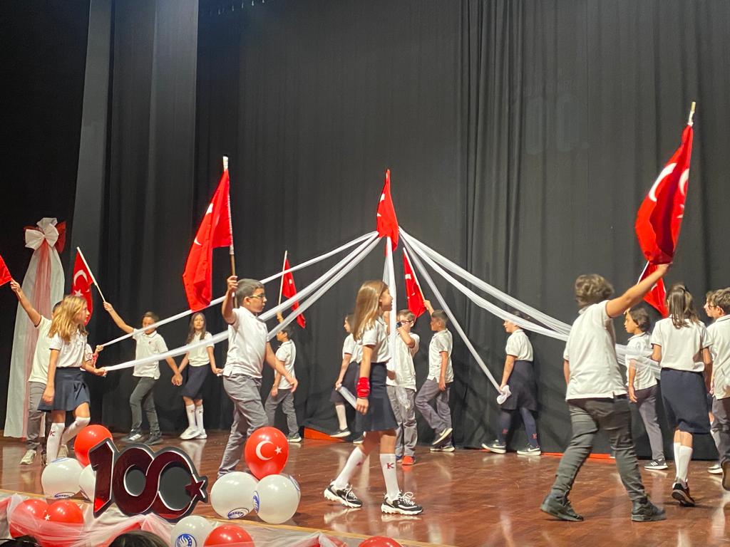 TED AFYON KOLEJİNDEN 100 YIL ÇOŞKUSU
