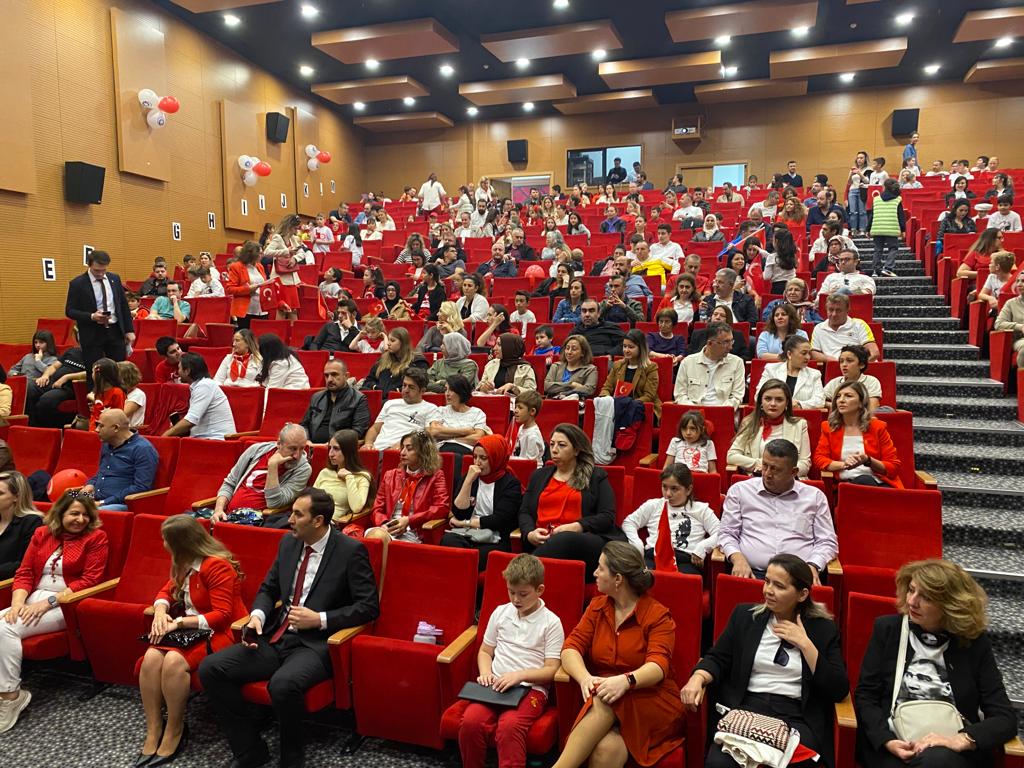 TED AFYON KOLEJİNDEN 100 YIL ÇOŞKUSU