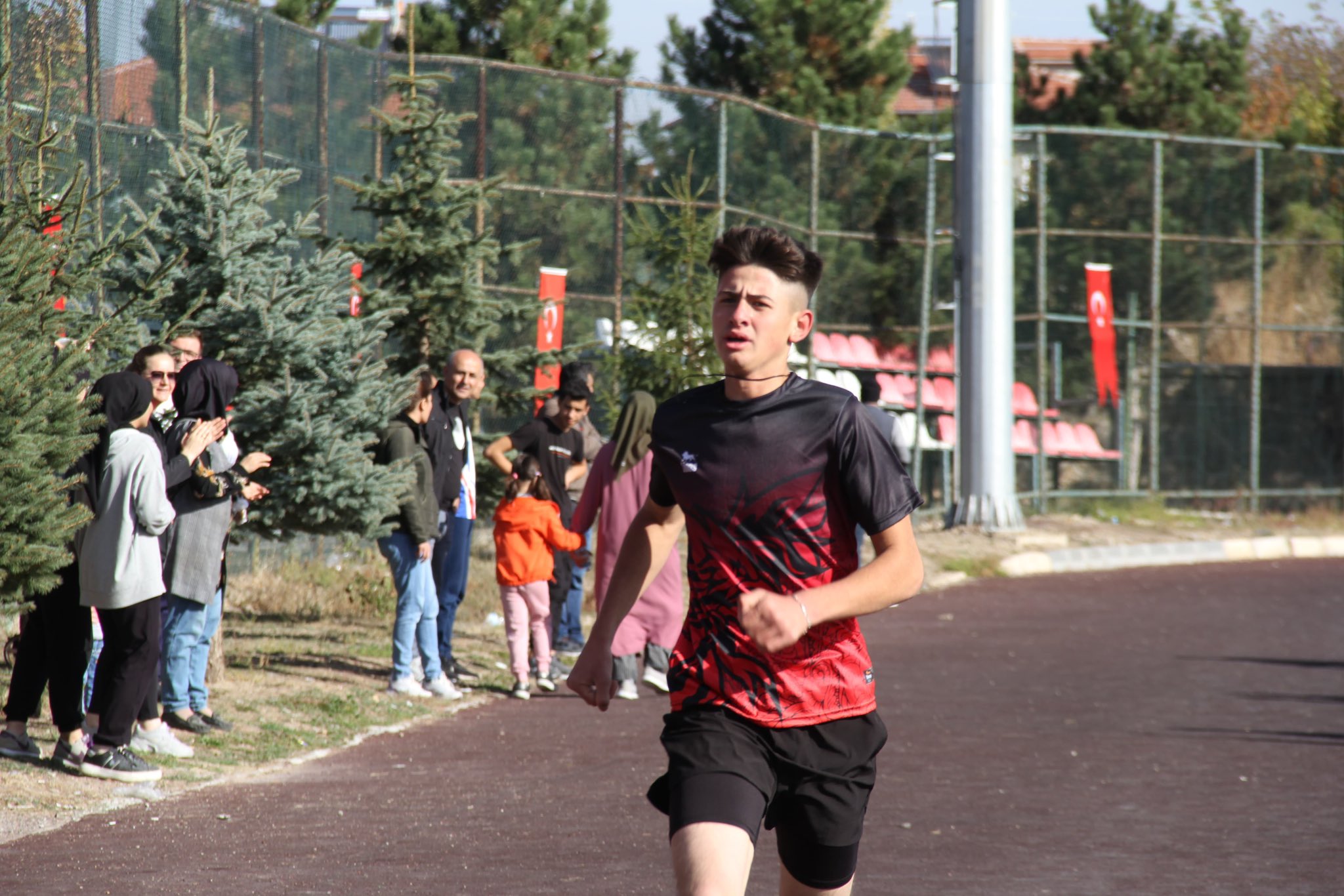 ŞEHUTLU GENÇLERDEN 100 YIL PERFORMANSI