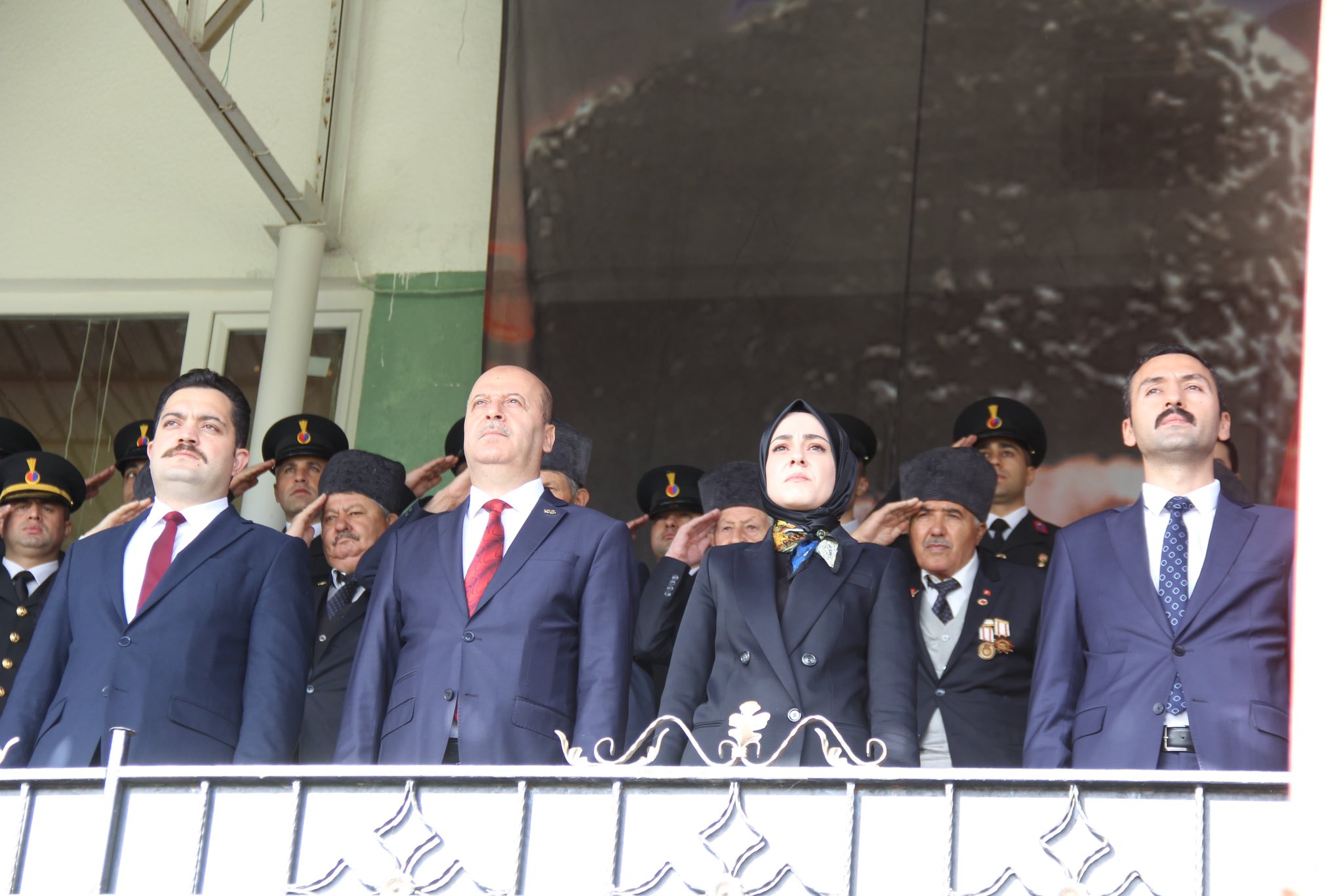 ŞEHUTLU GENÇLERDEN 100 YIL PERFORMANSI