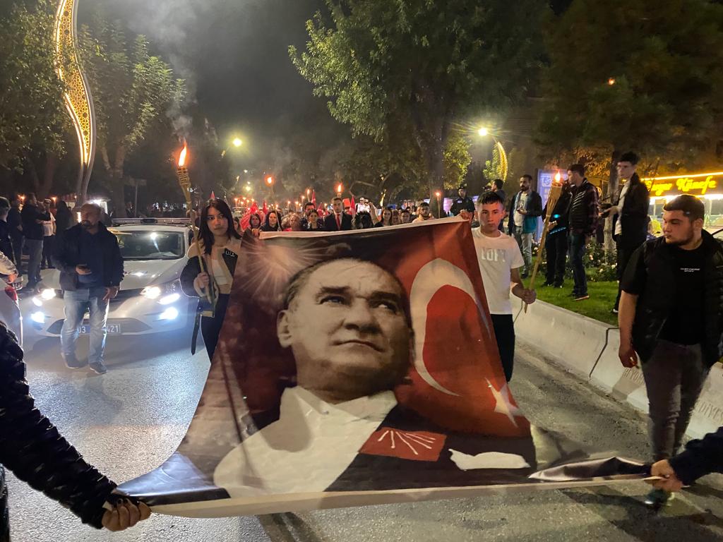 YEŞİLYOL'DA FENER ALAYI