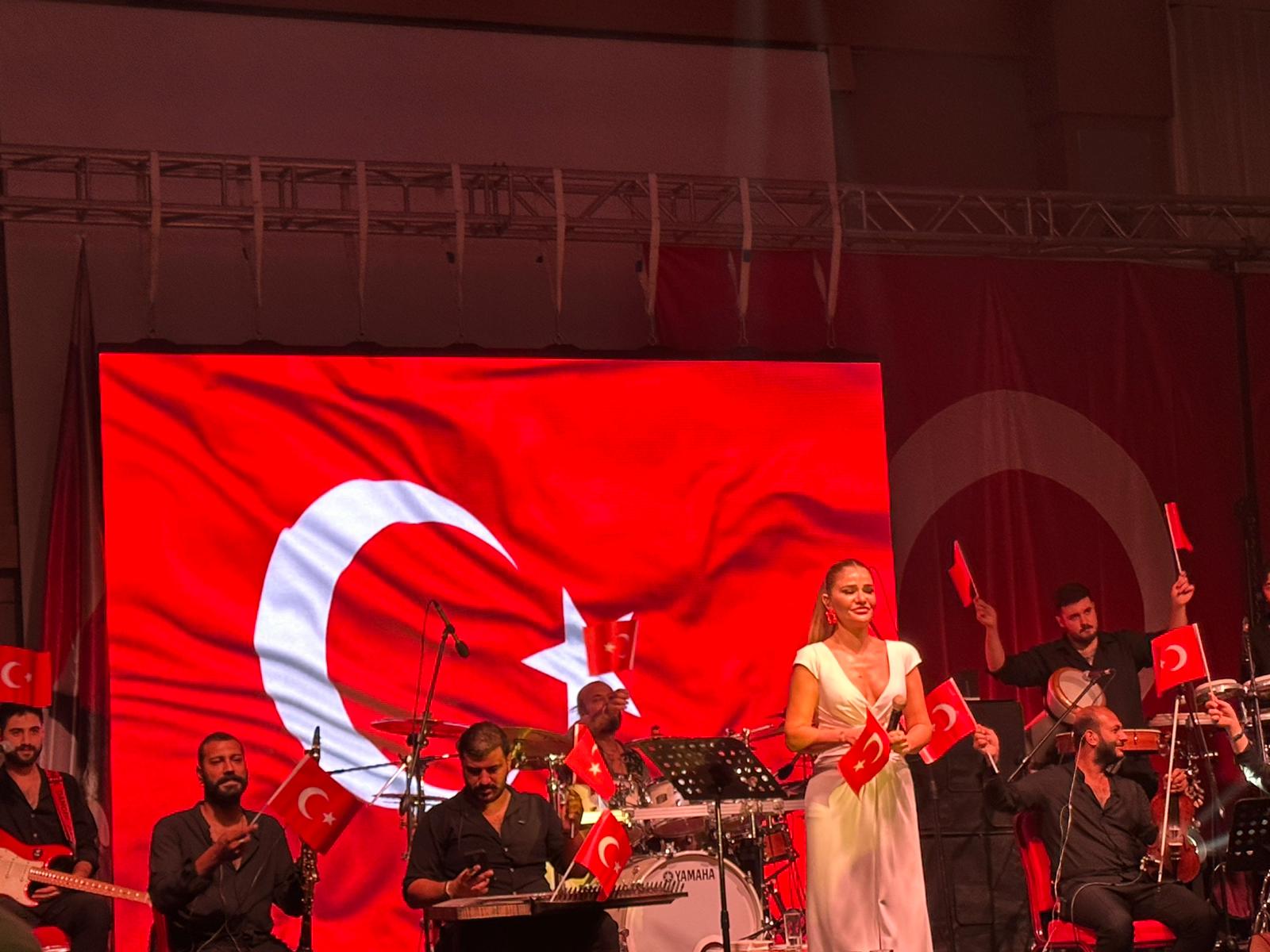 ENGİN GÖKDEMİR'DEN 100. YILA ÖZEL KUTLAMA