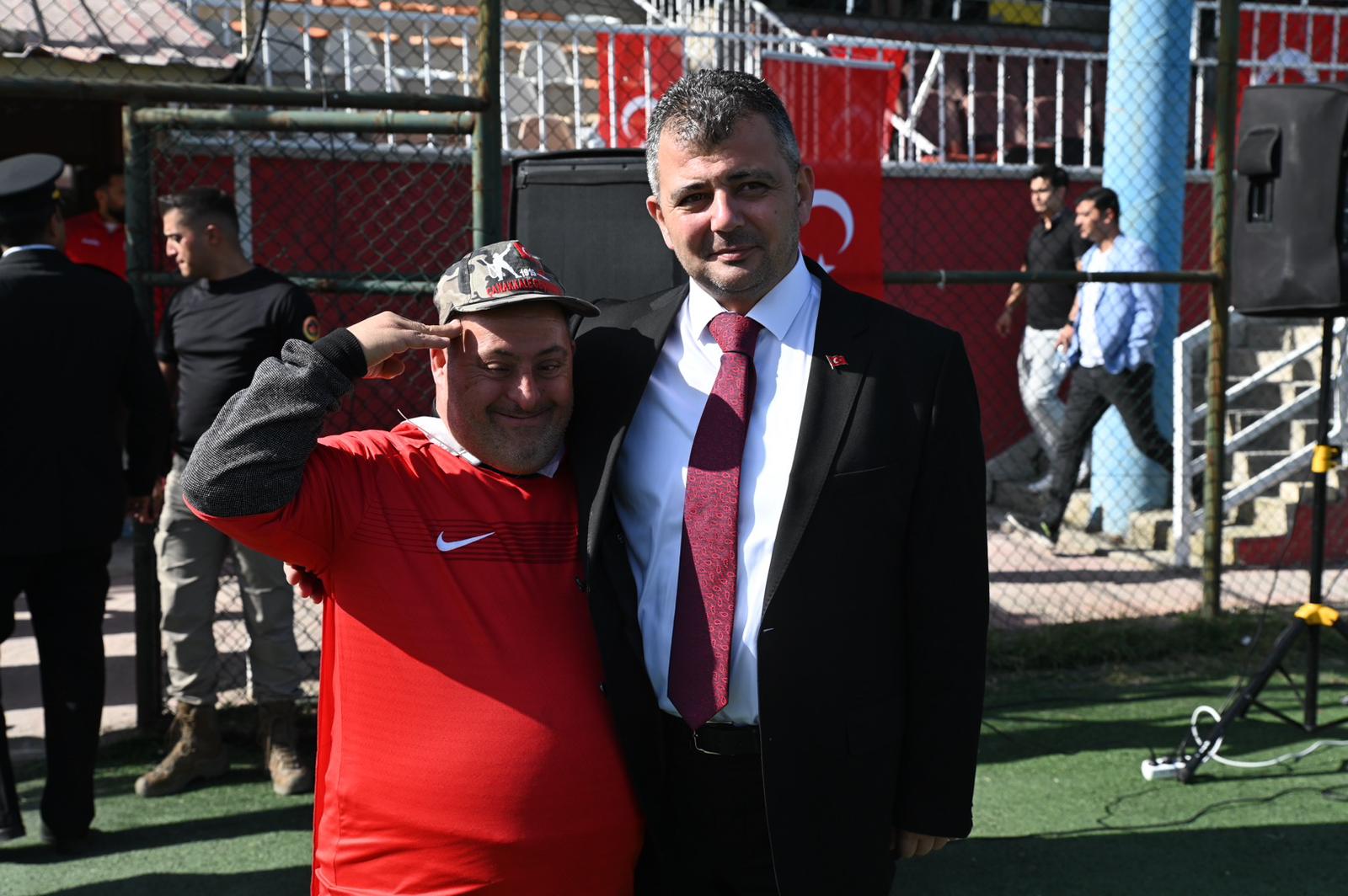 "BÜYÜK MÜCADELELERLE KURULAN CUMHURİYET BİZE ARMAĞAN"