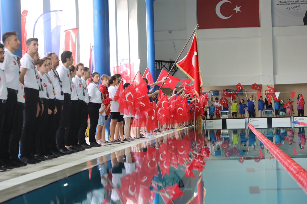 AFYONKARAHİSAR'DAKİ ATIL HALDEKİ MEKANIN DEĞİŞİMİ GÖRENLERİ HAYRETE DÜŞÜRDÜ