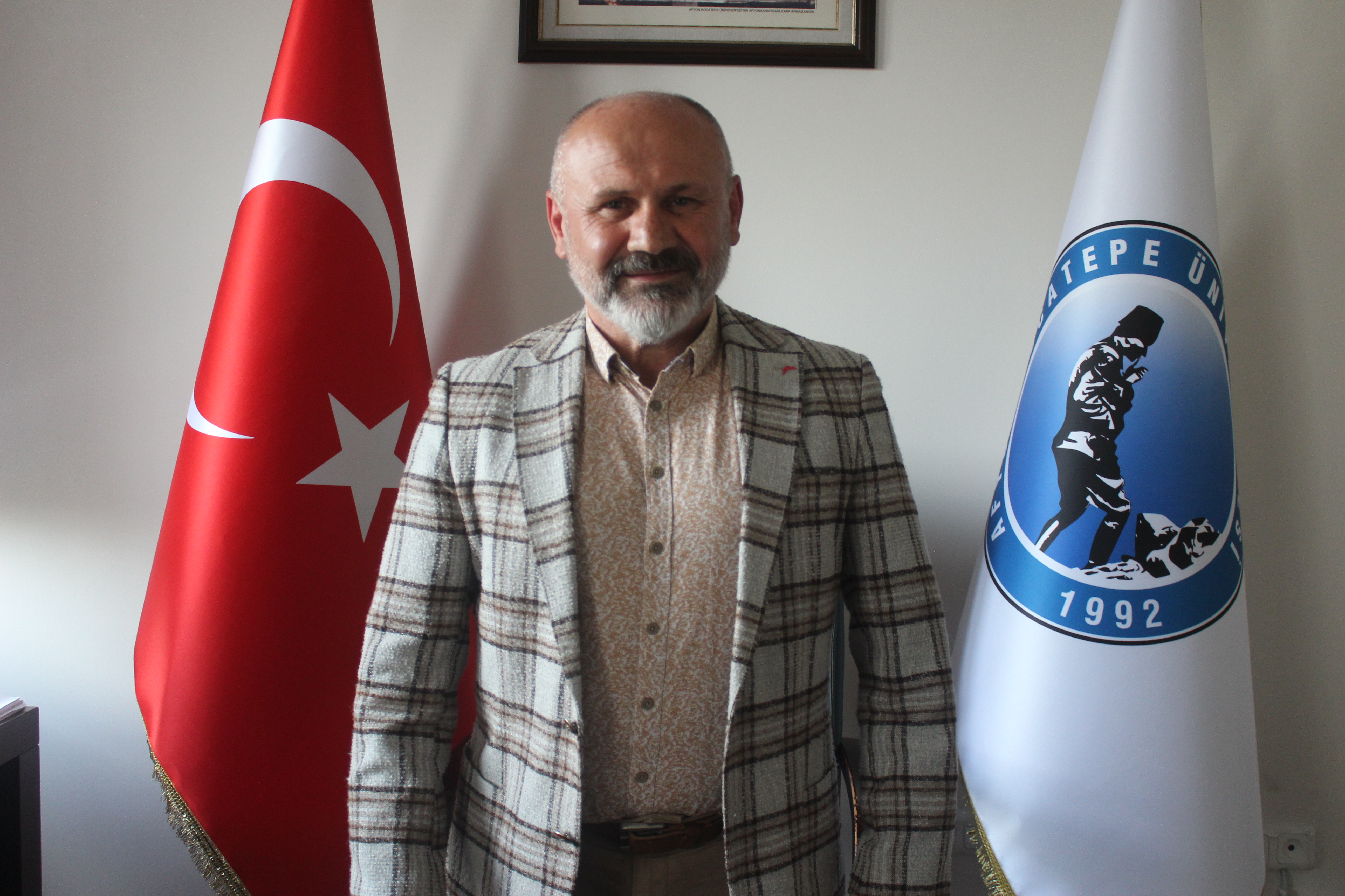 "DÜNYAYA AÇILMAK İÇİN KAYAK MERKEZİ PROJESİ TAMAMLANMALI"