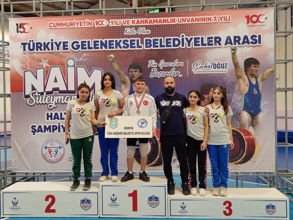 HALTERDE TÜRKİYE ŞAMPİYONU OLDU TEBRİKLER ARDI ARDINA YAĞDI