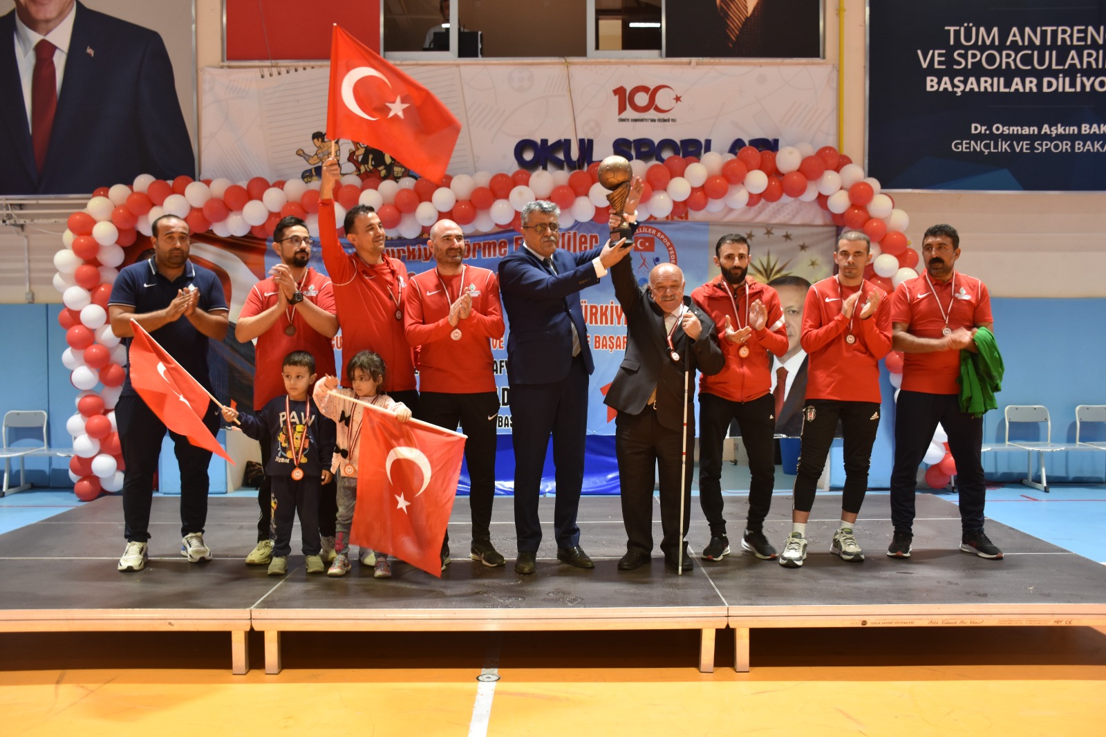 AFYONKARAHİSAR'DA GÖRME ENGELLİLER FUTSAL TURNUVASI SONA ERDİ