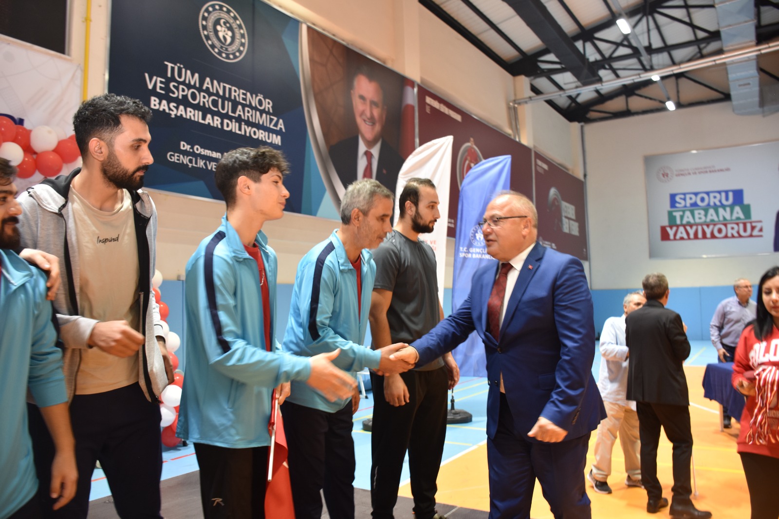 AFYONKARAHİSAR'DA GÖRME ENGELLİLER FUTSAL TURNUVASI SONA ERDİ