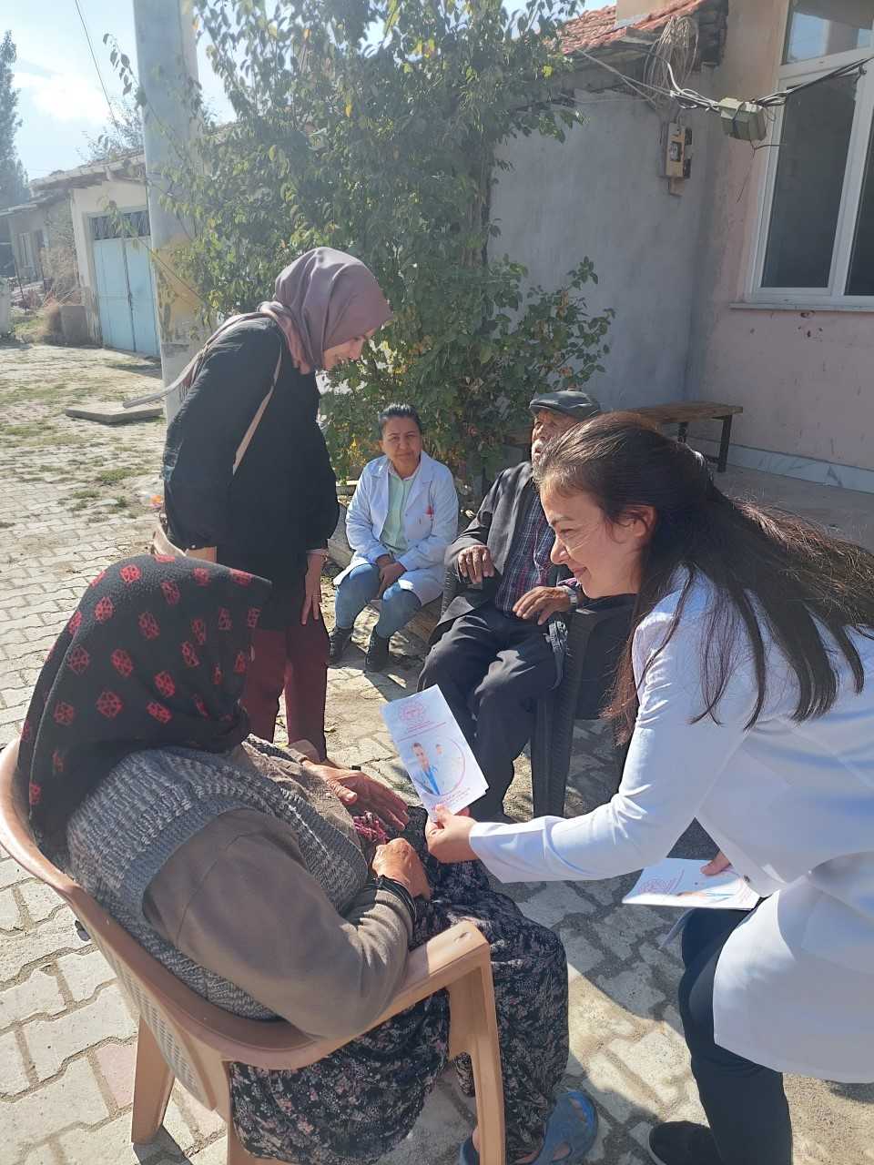 AFYONKARAHİSAR'DA HASTA HAKLARI GÜNÜ KUTLANDI