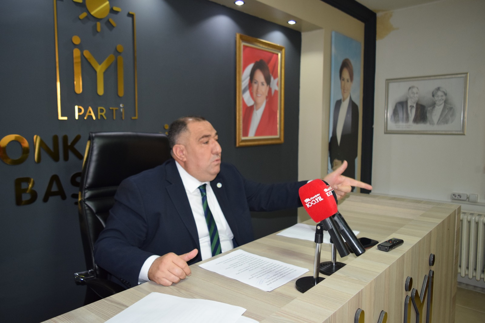"MİLLİYETÇİLİK DİYE GEÇİNİYORSUNUZ AMA......"
