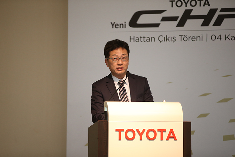 YENİ NESİL TOYOTA C-HR PHEV