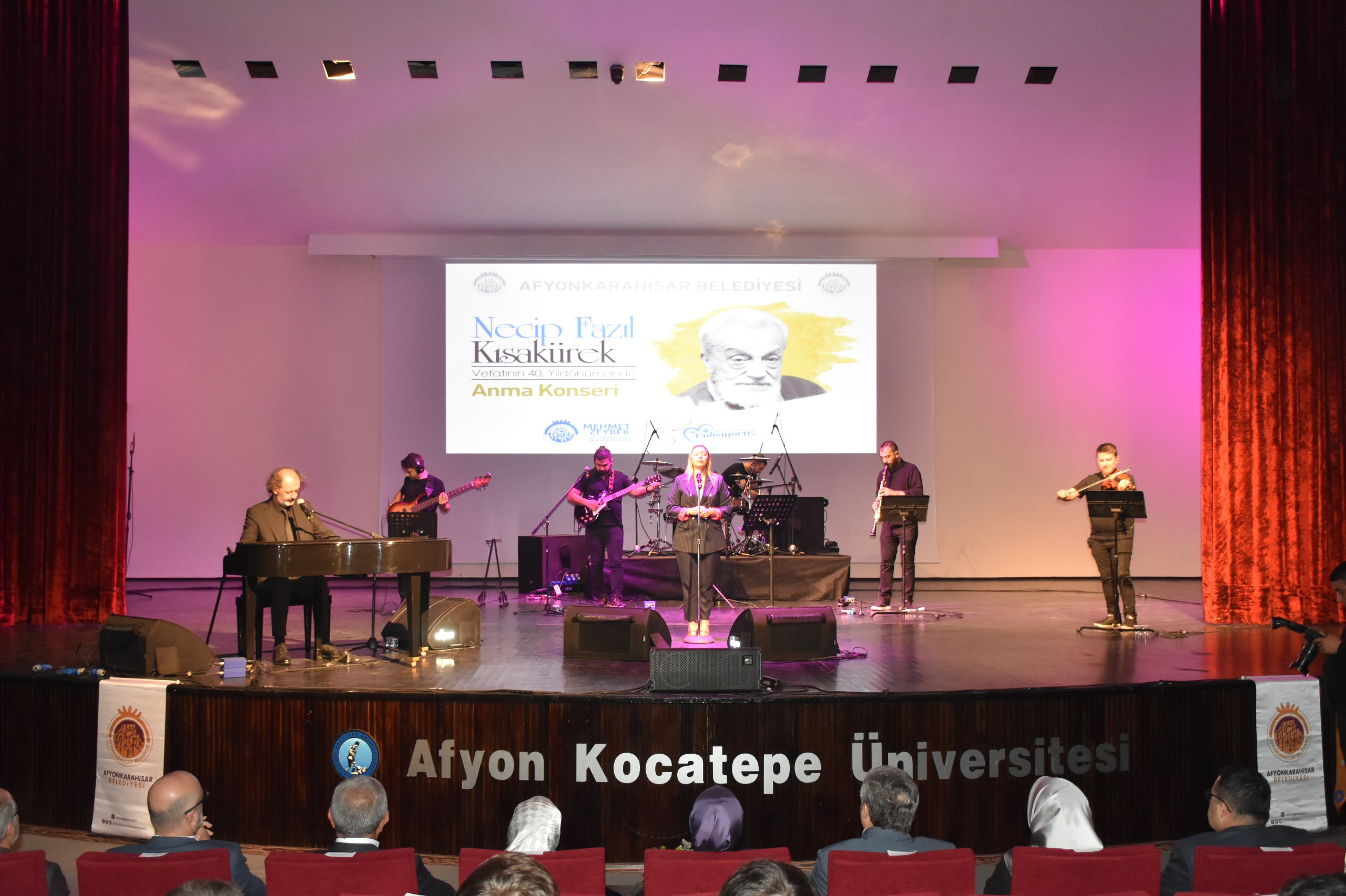 "NECİP FAZIL KISAKÜREK'İ ANMA KONSERİ"
