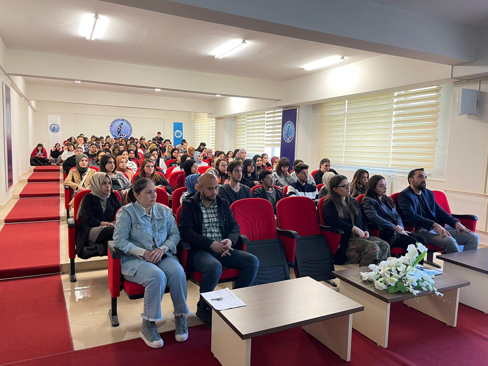 SANDIKLI MYO’DA ÖĞRENCİLERE ÖZEL SEMİNER
