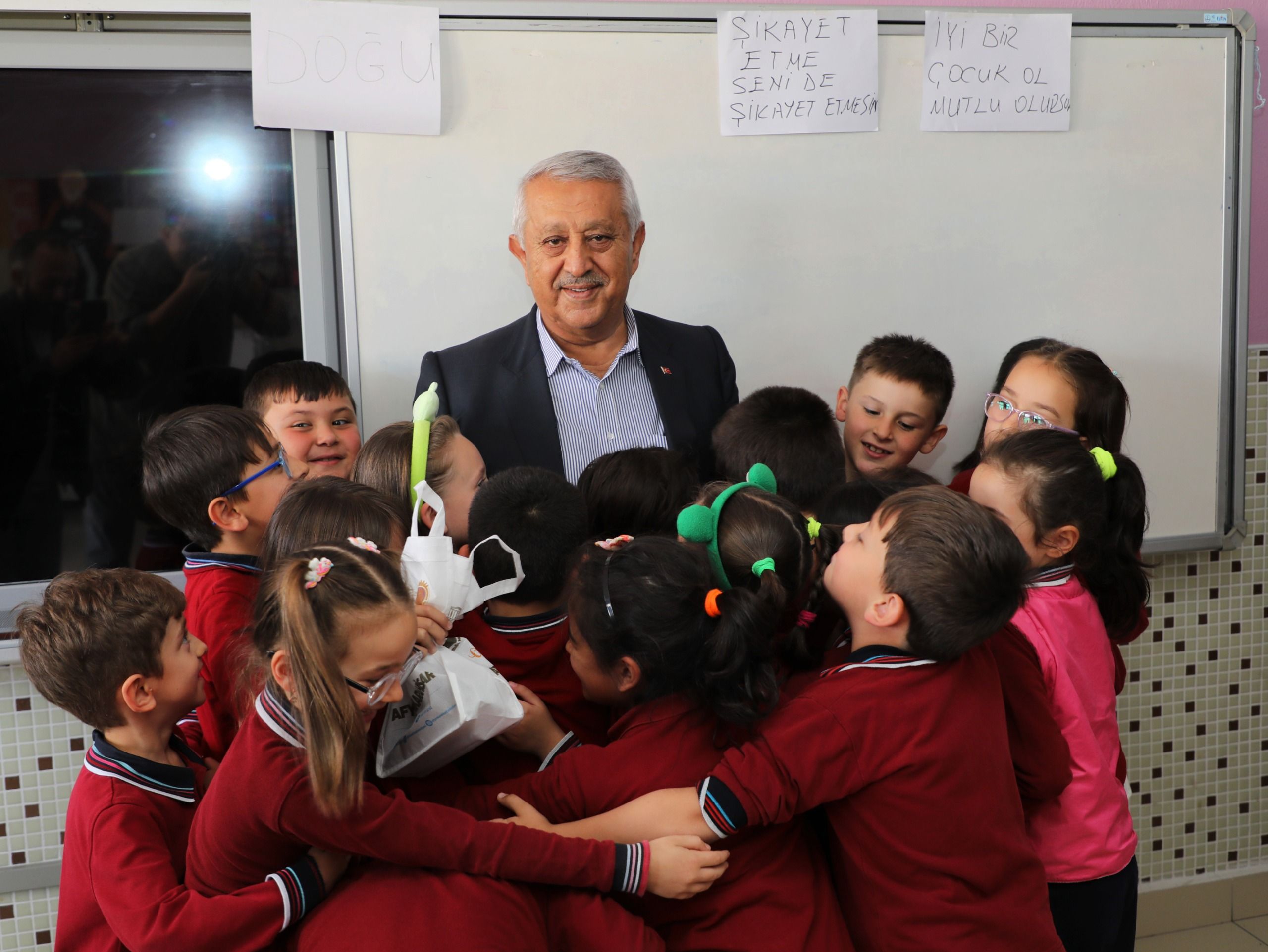SINIF BAŞKANI VAAD ETTİ BELEDİYE BAŞKANI GERÇEKLEŞTİRDİ