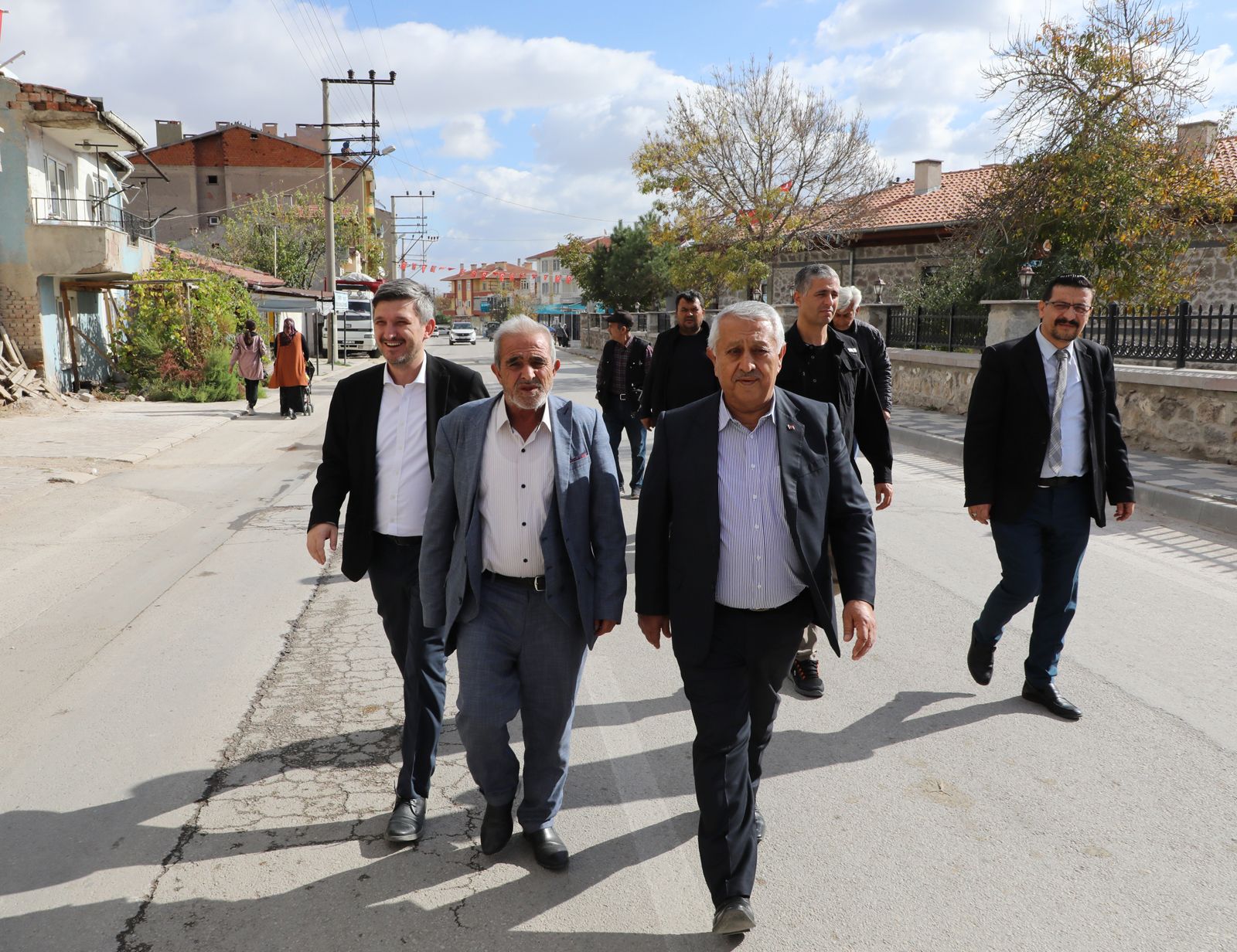 BAŞKAN ZEYBEK ATAKÖY MAHALLESİ'Nİ ZİYARET ETTİ