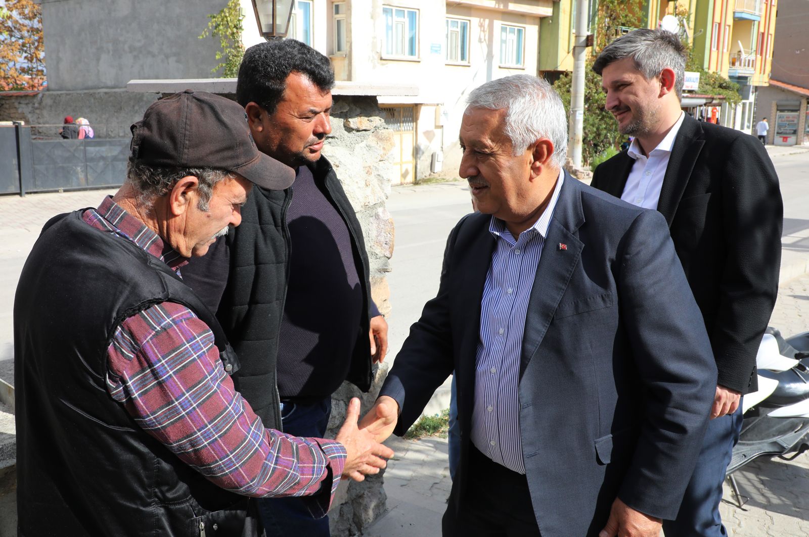 BAŞKAN ZEYBEK ATAKÖY MAHALLESİ'Nİ ZİYARET ETTİ
