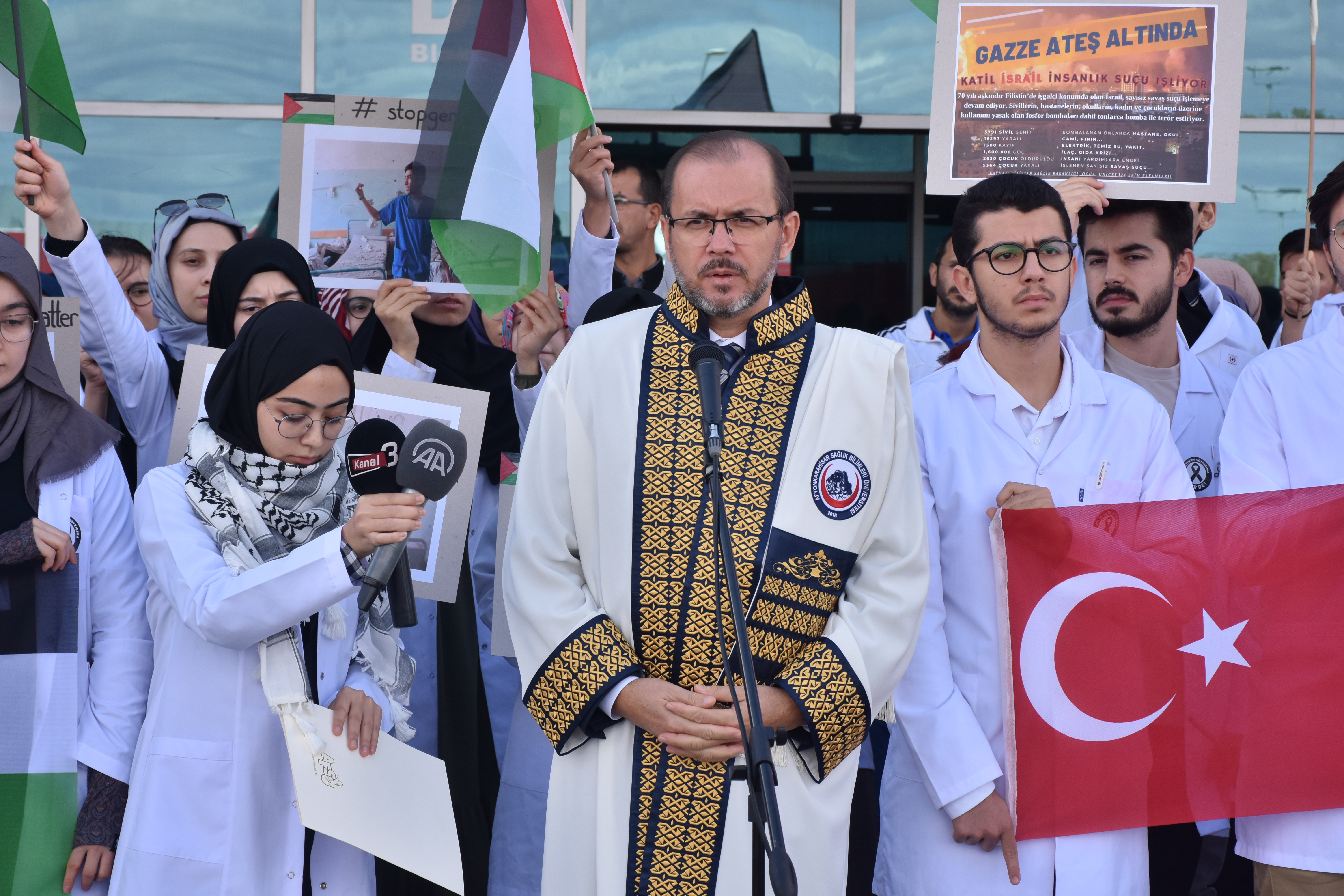 AFYON'DA ÖĞRENCİLERDEN PROTESTO