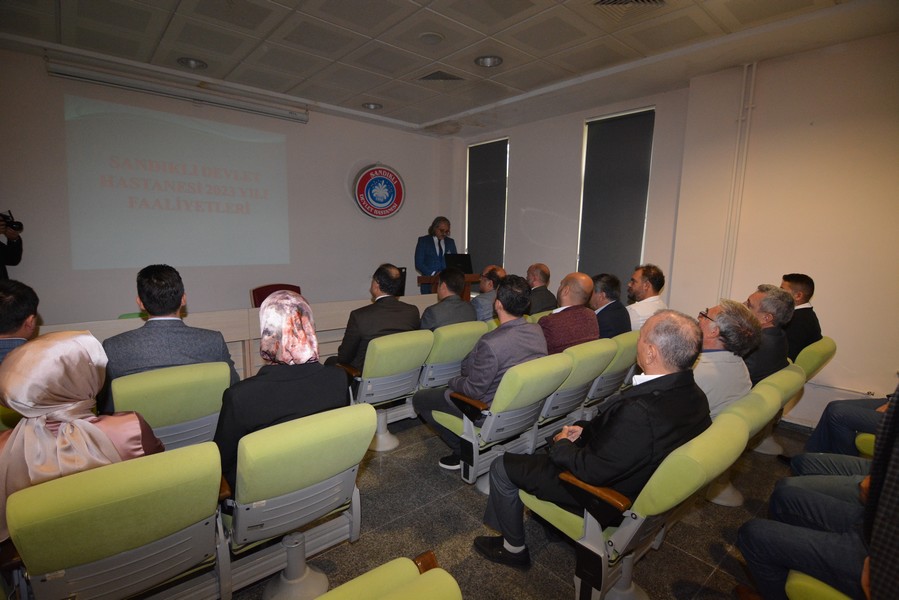 VEKİL  SANDIKLI DEVLET HASTANESİNDEKİ PROGRAMA KATILDI