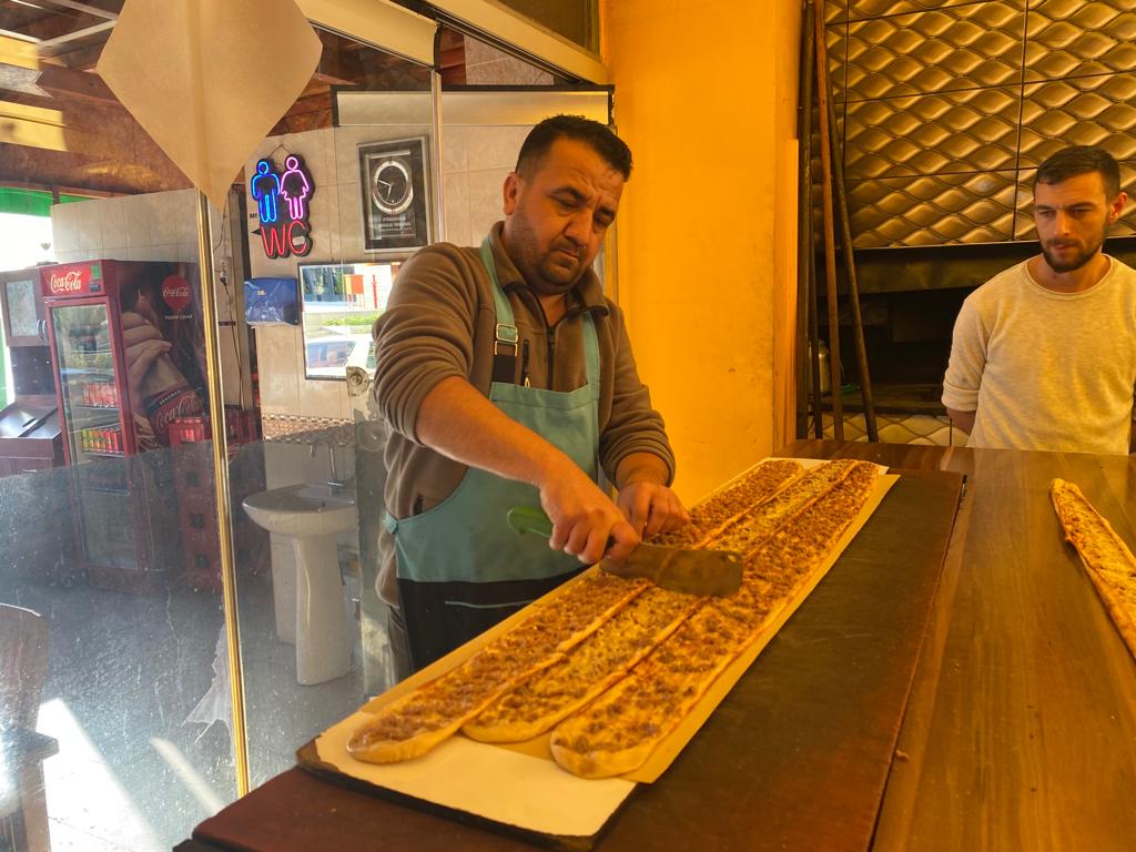 Konya'nın Tarihi Lezzetini  kale manzarası eşliğinde tatmak bir  başka