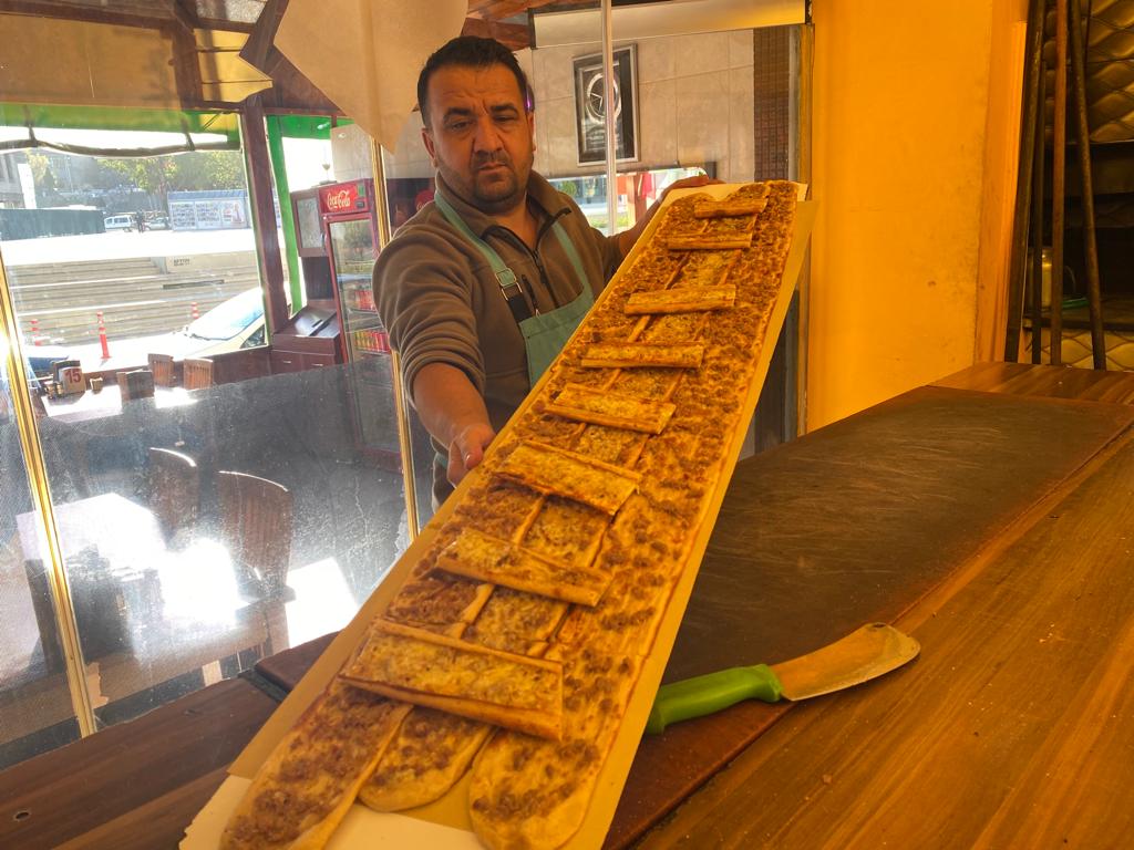 Konya'nın Tarihi Lezzetini  kale manzarası eşliğinde tatmak bir  başka