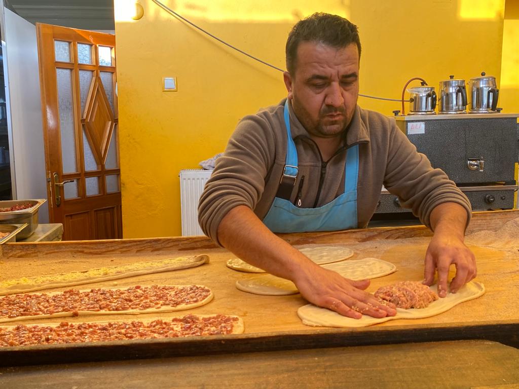 Konya'nın Tarihi Lezzetini  kale manzarası eşliğinde tatmak bir  başka