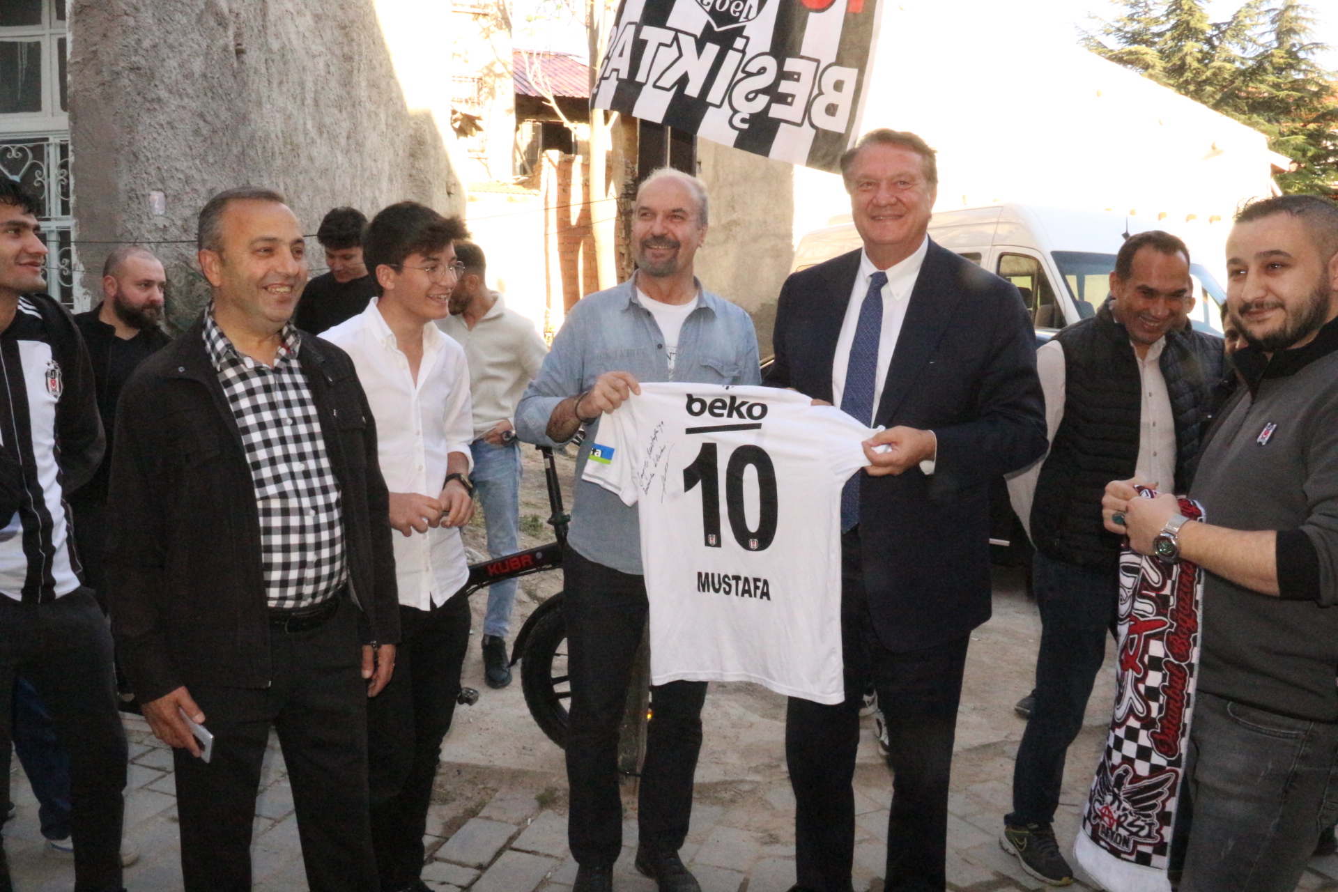 “Kimse Beşiktaş Kulübü Başkanına Parmak Sallayamaz”