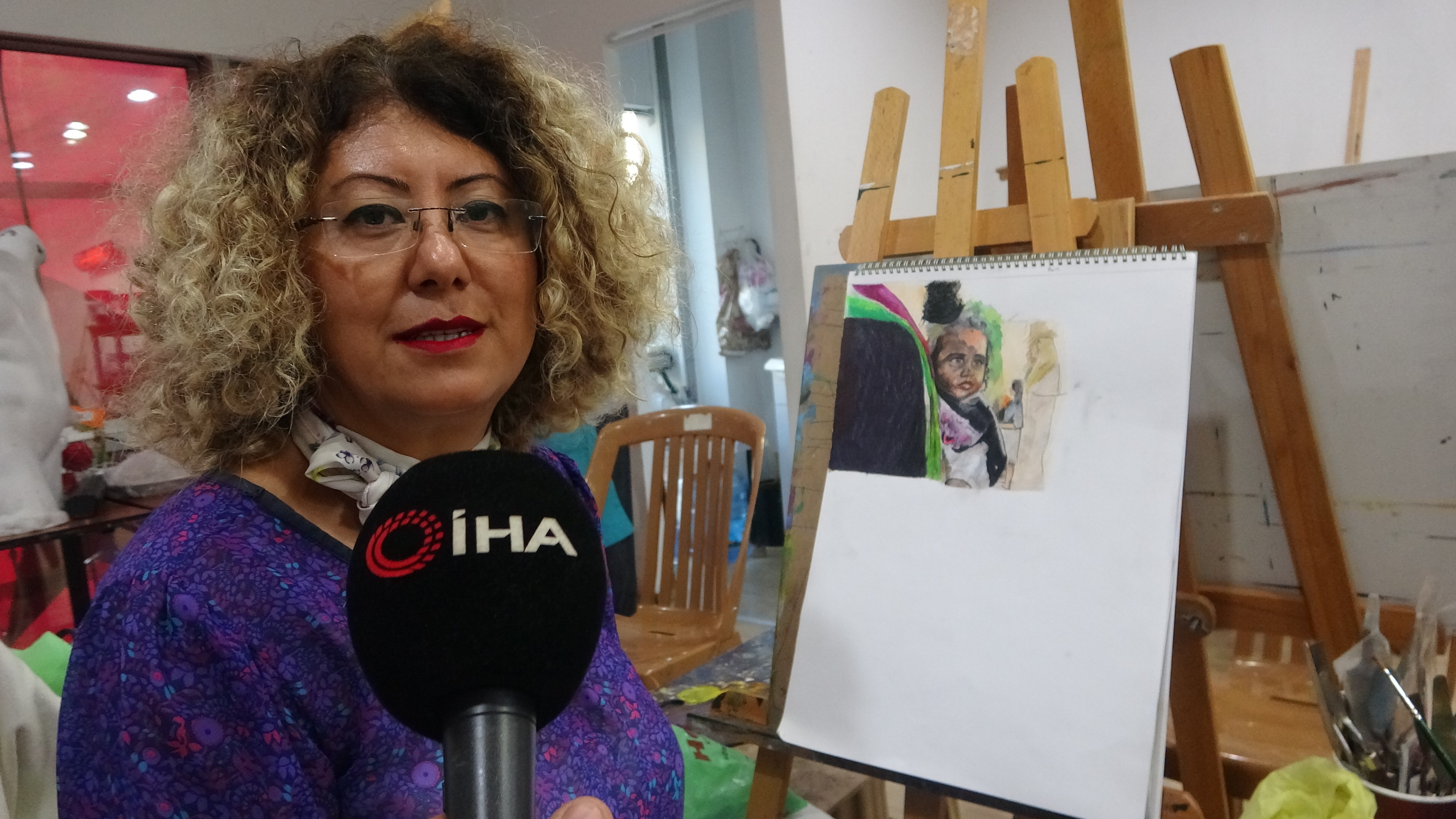 İSRAİL'E TEPKİSİNİ RESİMLERİYLE GÖSTERDİ