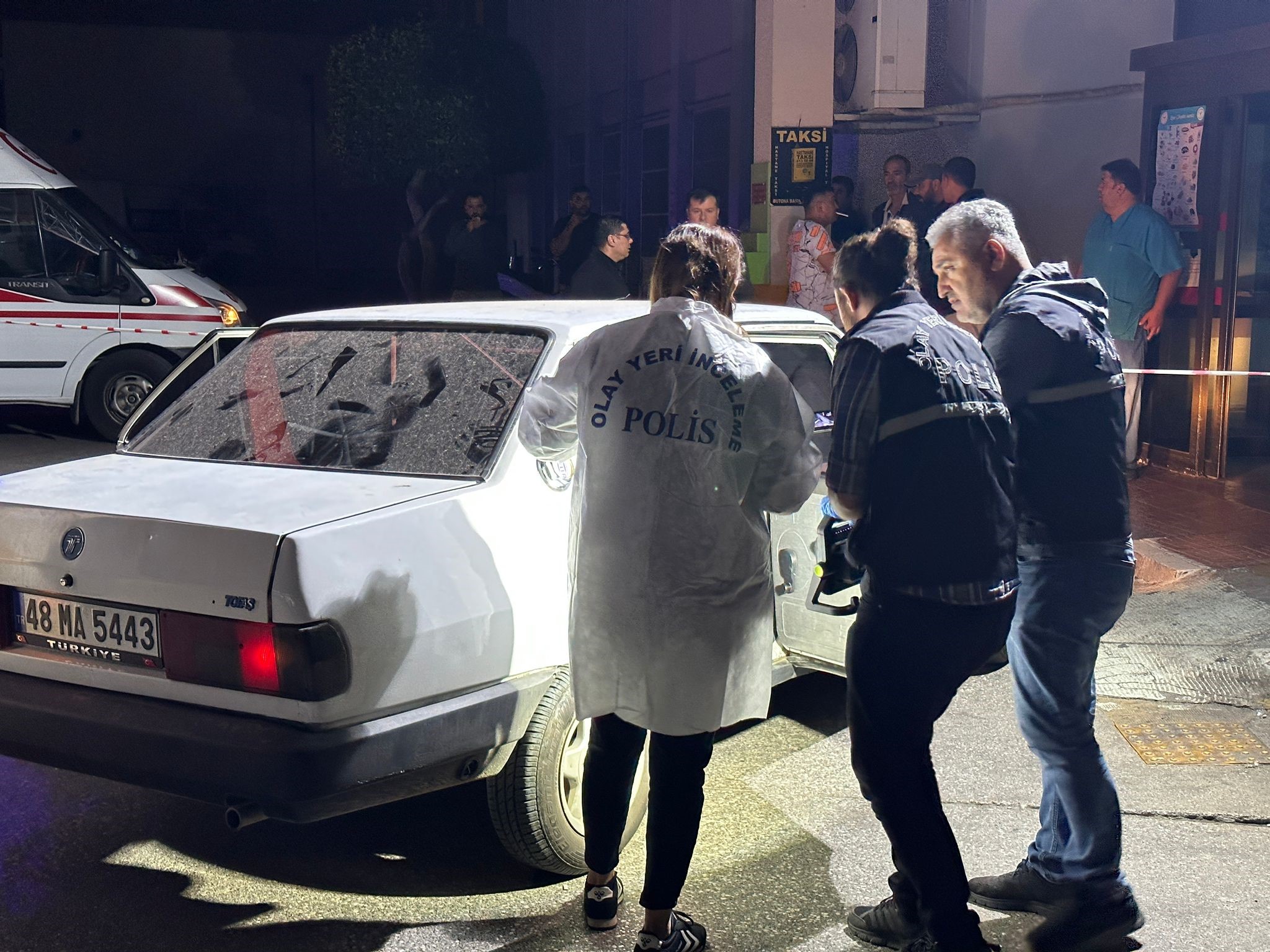 SEYİR HALİNDEYKEN ERKEK ARKADAŞI TARAFINDAN VURULDU