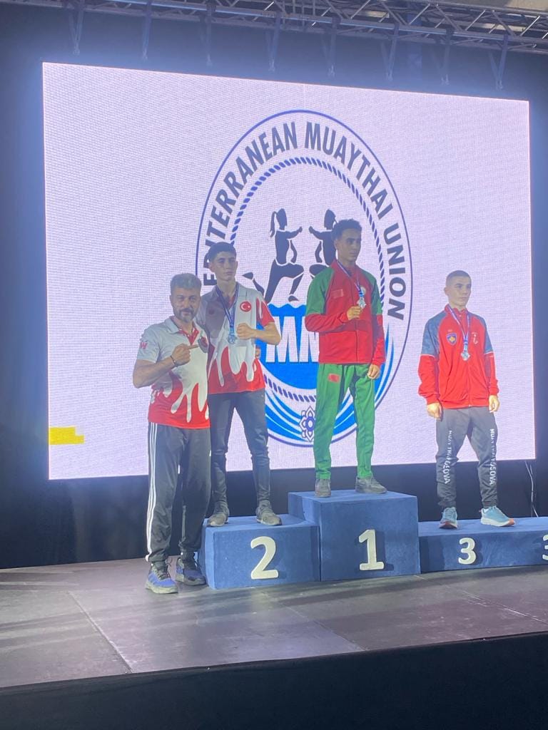 AFYONLU GENÇ SPORCUDAN GÜMÜŞ MADALYA