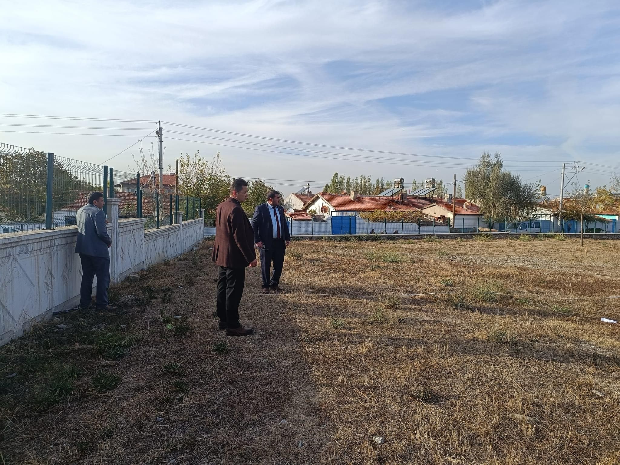IŞIKLAR'IN GENÇLERİ FUTBOL SAHASINA KAVUŞUYOR