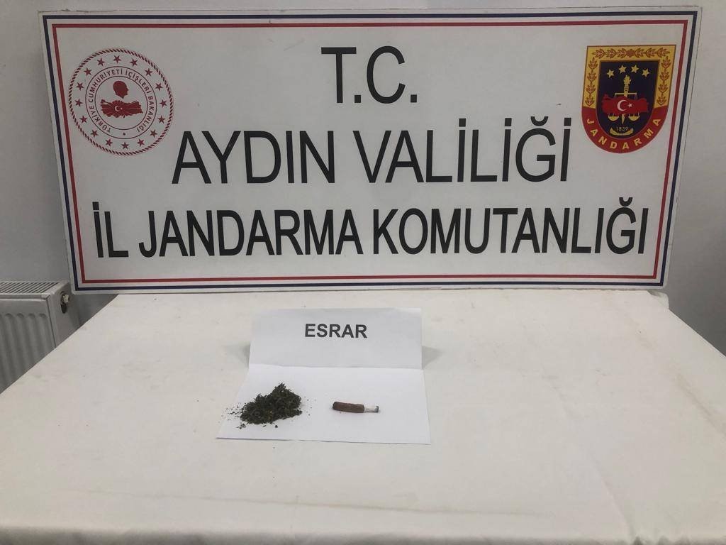 UYUŞTURUCU TACİRLERİ KAÇAMADI