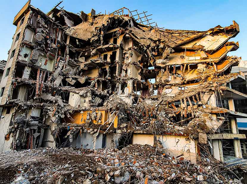 NÜFUSUN YÜZDE 71’İ BÜYÜK RİSKLİ BÖLGELERDE YAŞIYOR
