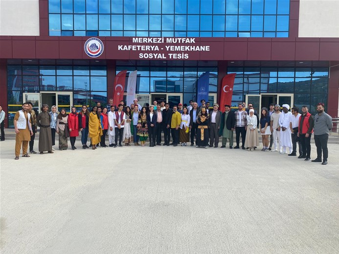“YAŞANABİLİR DÜNYAYI BİRLİKTE KURACAĞIZ”