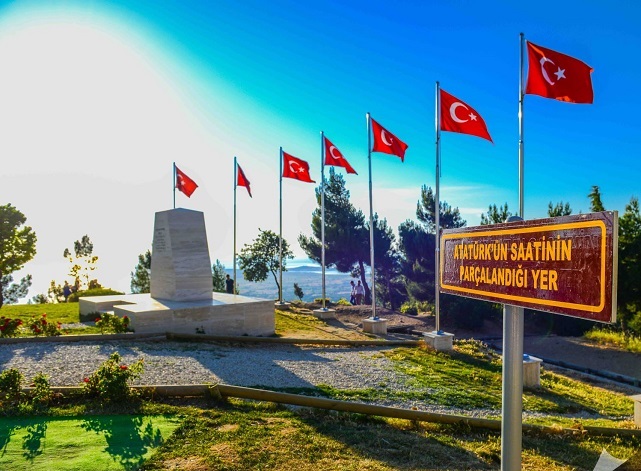 AFYONKARAHİSAR’DA 09.05'TE HAYAT DURDU