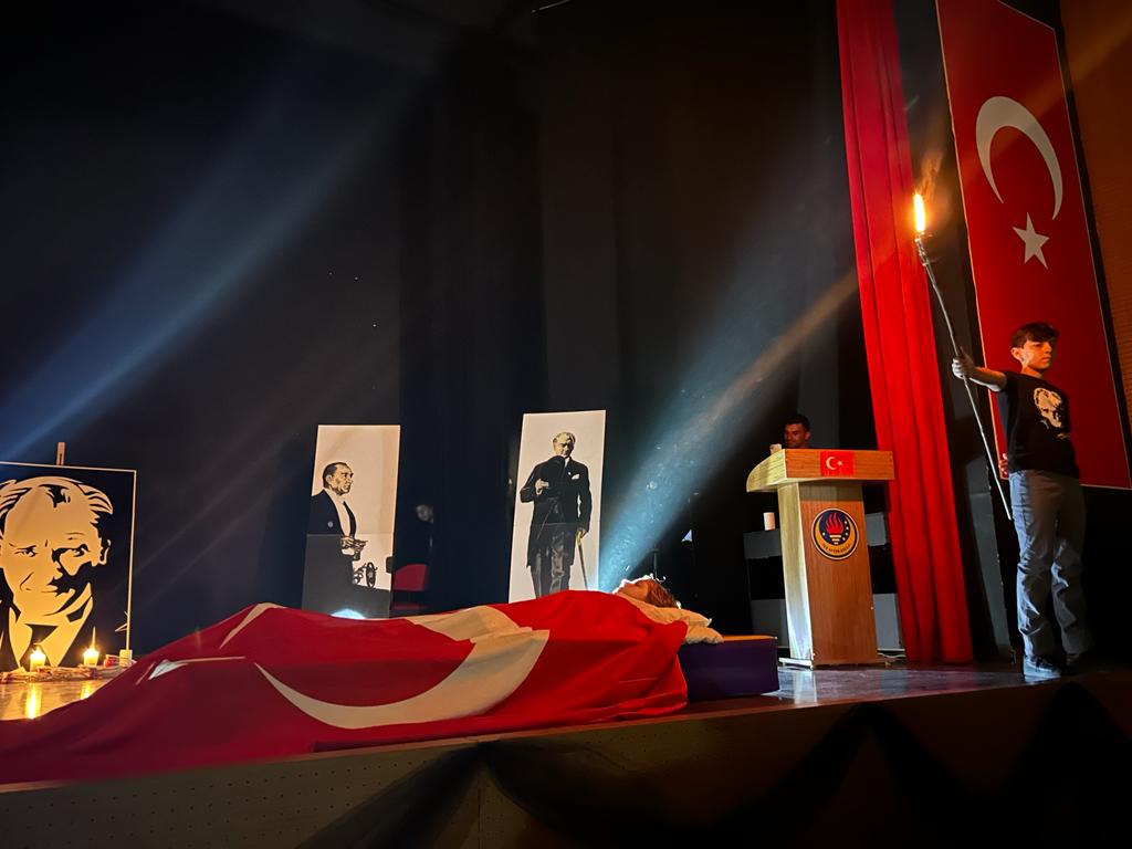 Ted Afyon Koleji Atasını Andı